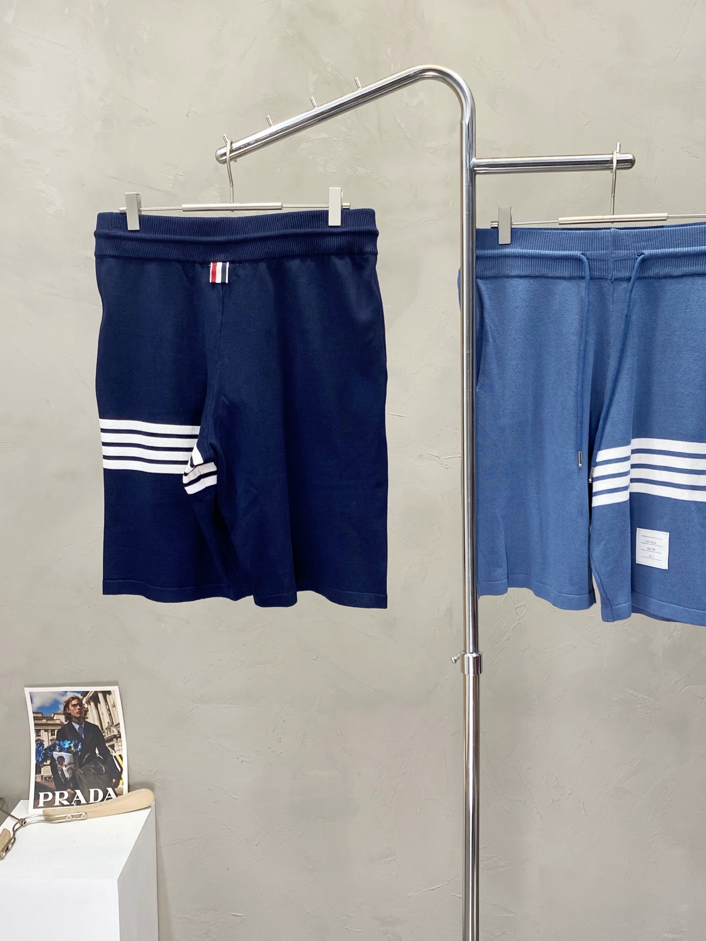 。THOM BROWNE汤姆布朗💥独家专供新款休闲短裤🩳高端版本 专柜 面料 透气舒适度高，细节无可挑剔