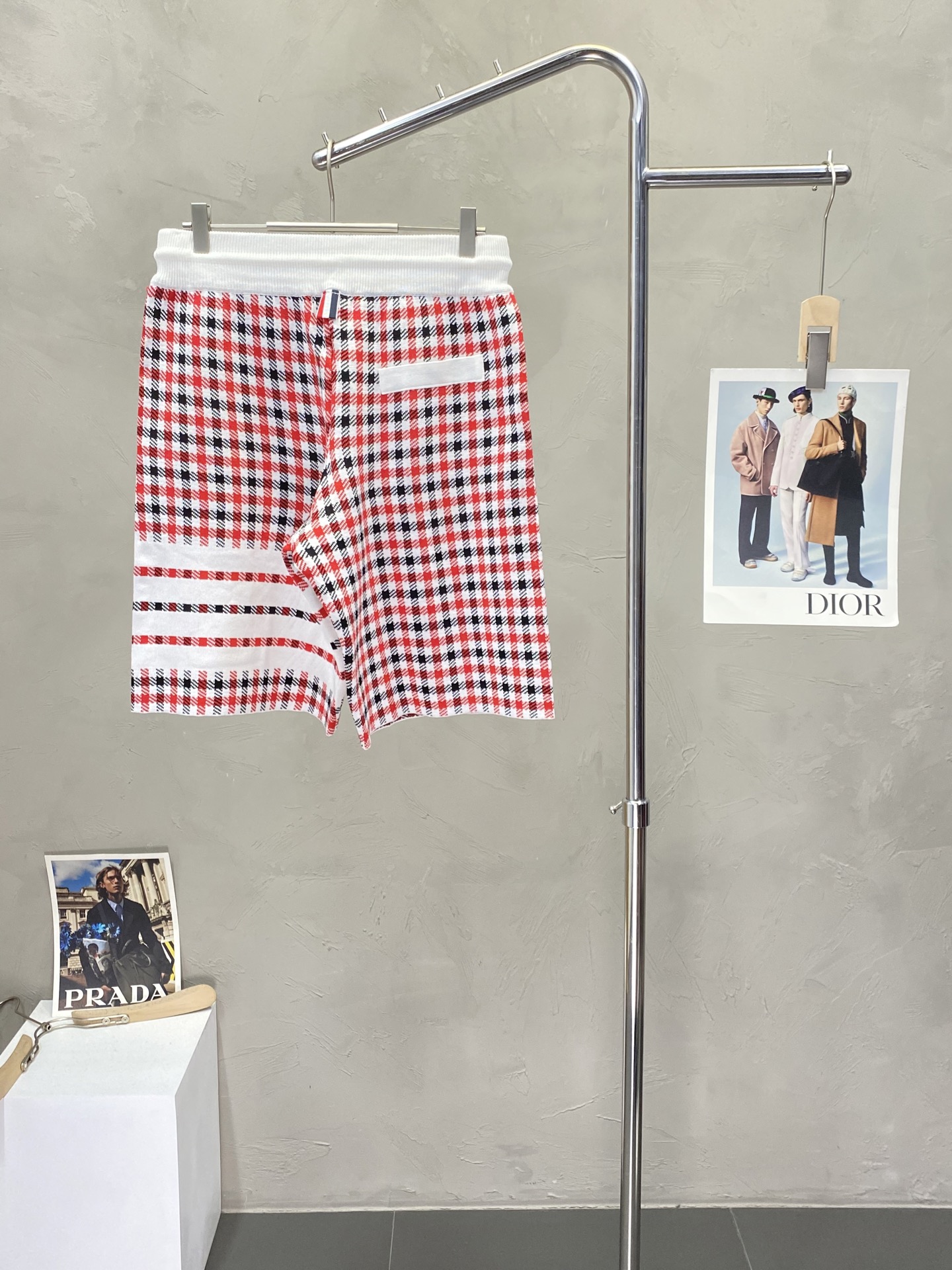 。THOM BROWNE汤姆布朗💥独家专供新款休闲短裤🩳高端版本 专柜定制面料 透气舒适度高，细节无可挑