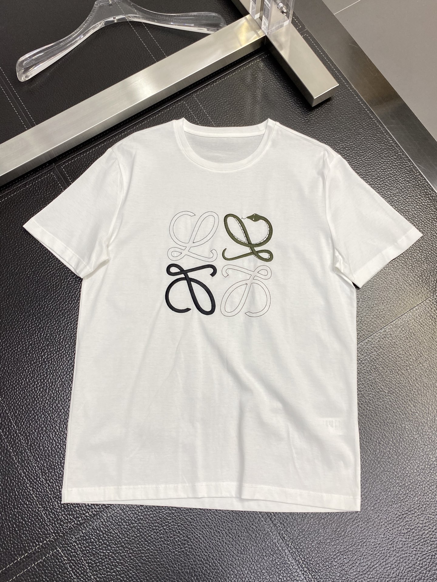 。LOEWE罗意威💥独家专供新款原单男士休闲短袖 高端  高端版本 时尚百搭爆款⚠️⚠️✨✨进口面料 手