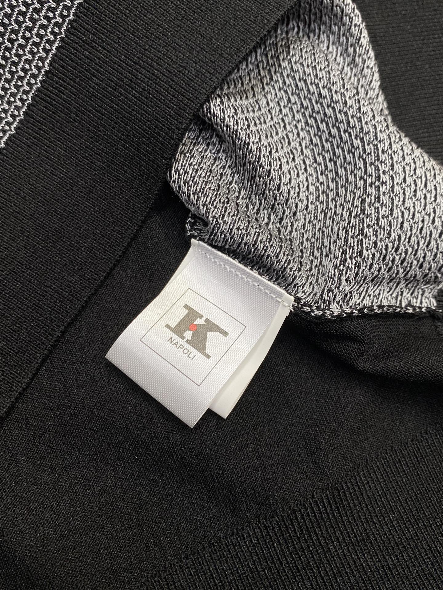 。KITON💥独家专供新款原单男士休闲短袖 高端定制 高端版本 时尚百搭爆款⚠️⚠️✨✨进口面料 手感超