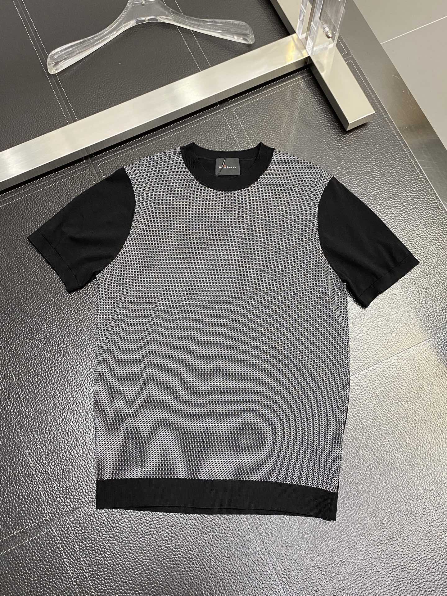 。KITON💥独家专供新款原单男士休闲短袖 高端定制 高端版本 时尚百搭爆款⚠️⚠️✨✨进口面料 手感超