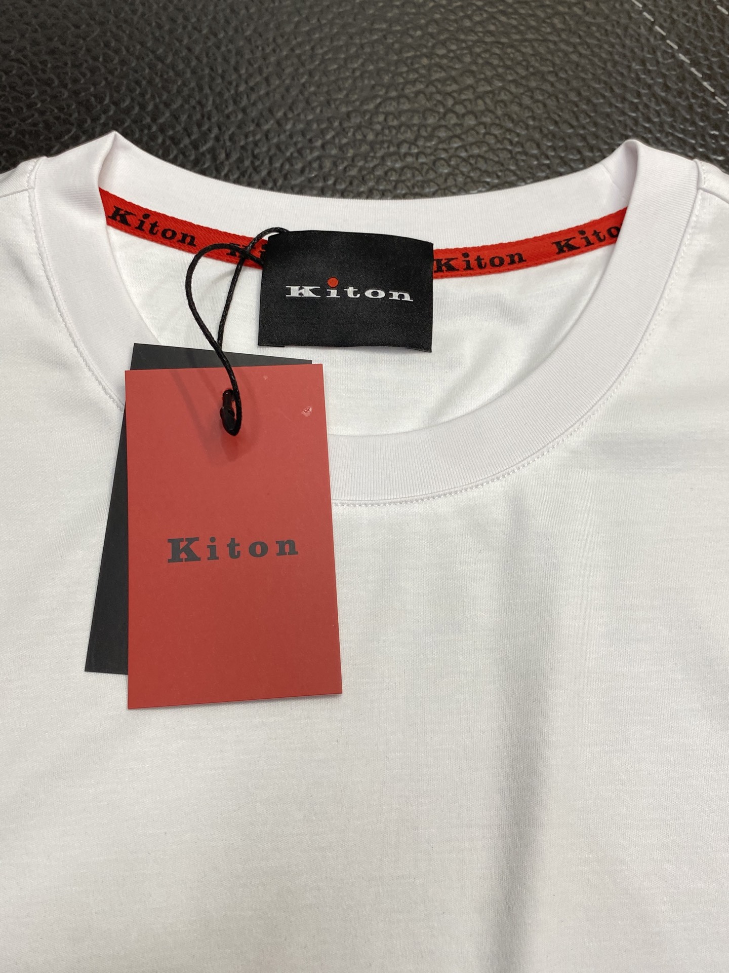 。KITON💥独家专供新款原单男士休闲短袖 高端定制 高端版本 时尚百搭爆款⚠️⚠️✨✨进口面料 手感超