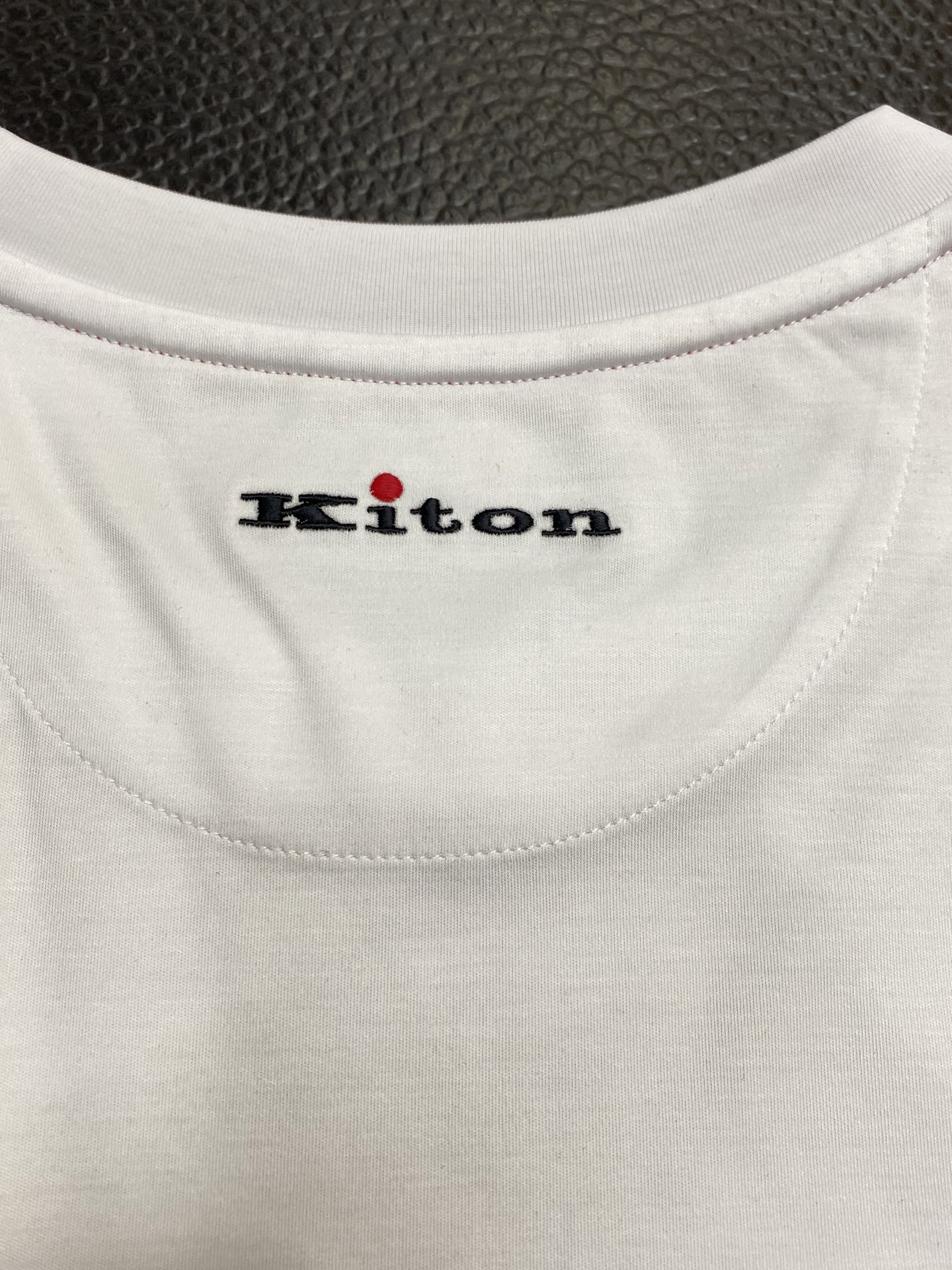 。KITON💥独家专供新款原单男士休闲短袖 高端定制 高端版本 时尚百搭爆款⚠️⚠️✨✨进口面料 手感超