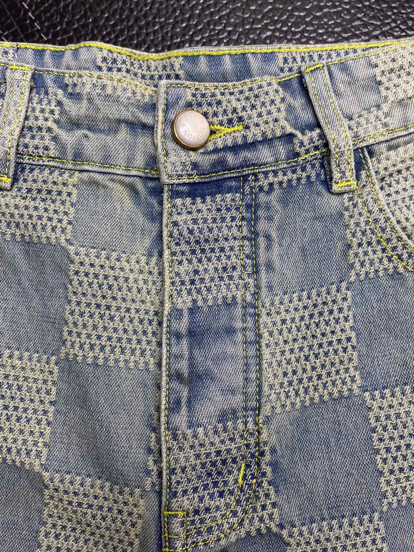 。Louis Vuitton路易威登💥独家专供新款休闲微喇牛仔裤👖高端版本！棋盘格设计 专柜定制面料 透