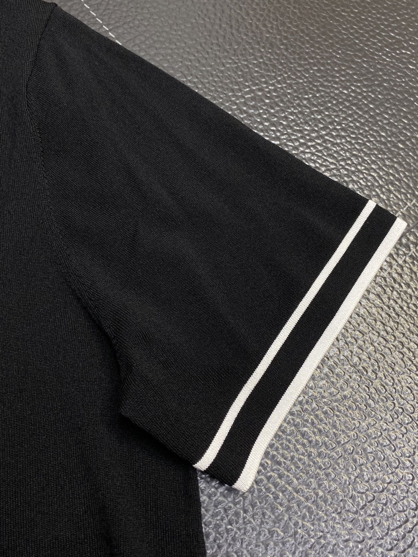 。KITON💥独家专供新款原单男士休闲短袖 高端定制 高端版本 时尚百搭爆款⚠️⚠️✨✨进口面料 手感超