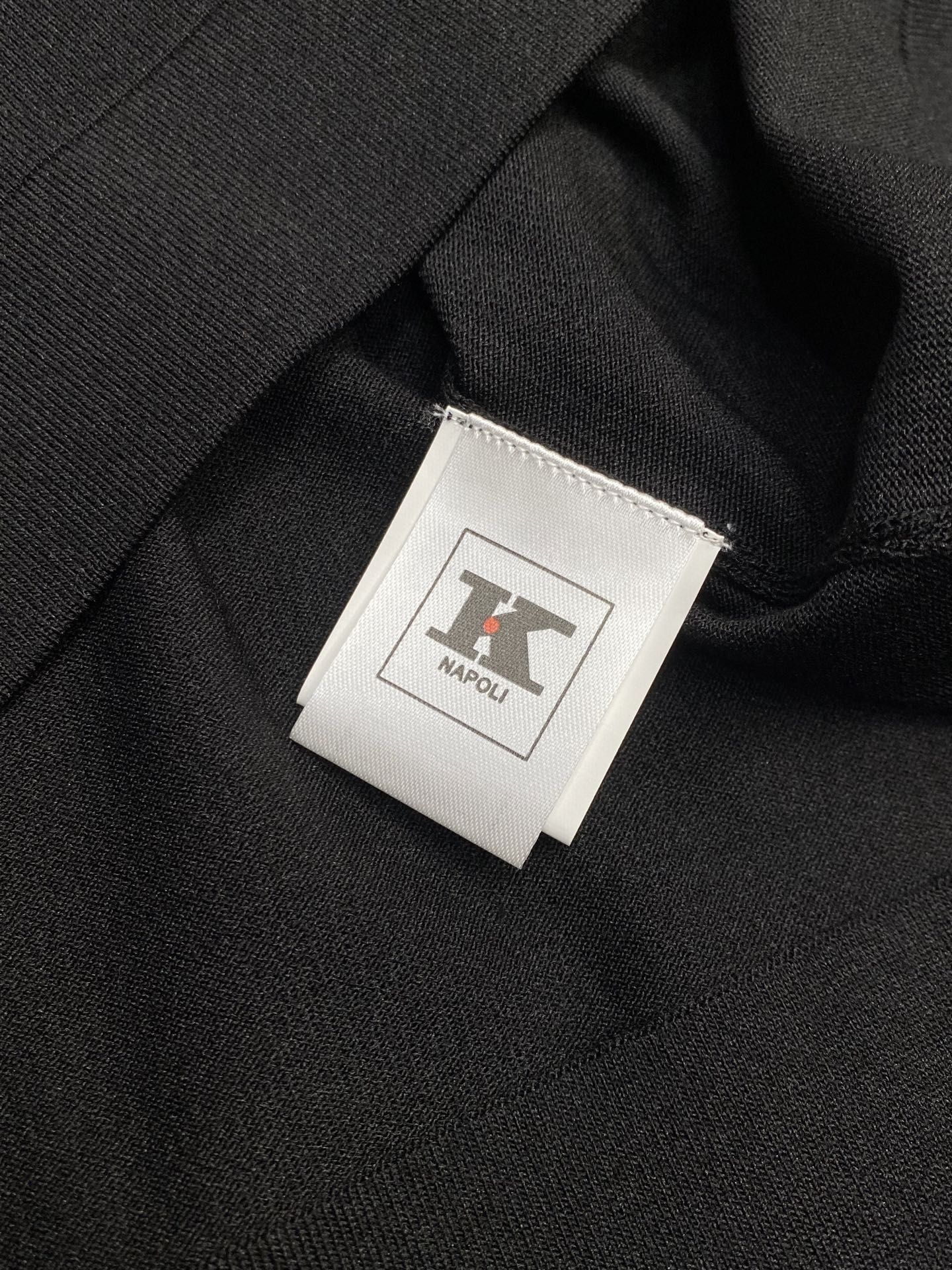 。KITON💥独家专供新款原单男士休闲短袖 高端定制 高端版本 时尚百搭爆款⚠️⚠️✨✨进口面料 手感超