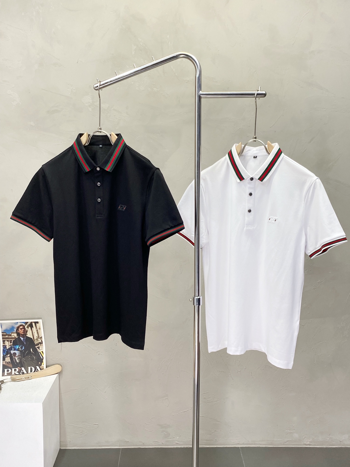 NO:153151,.Gucci exclusively offers new original single men's casual short sleeves, high-end customization, high-end version, fashionable and versatile imported fabric, super soft and delicate, skin-friendly and comfortable to wear, high-end boutique, OEM, fine-grained top body, very good, men's essential items, three standards, code M-3XL,,gucci,gucci,T-shirt,alexander wang19860909.Gucci古驰独家专供新款原单男士休闲短袖 高端定制 高端版本 时尚百搭爆款进口面料 手感超柔软细腻 穿着亲肤舒适 高端精品 代工厂精细做上身非常赞 男士必备单品 三标齐全 码数M-3XL,,gucci,gucci,T-shirt,alexander wang,Men's clothing