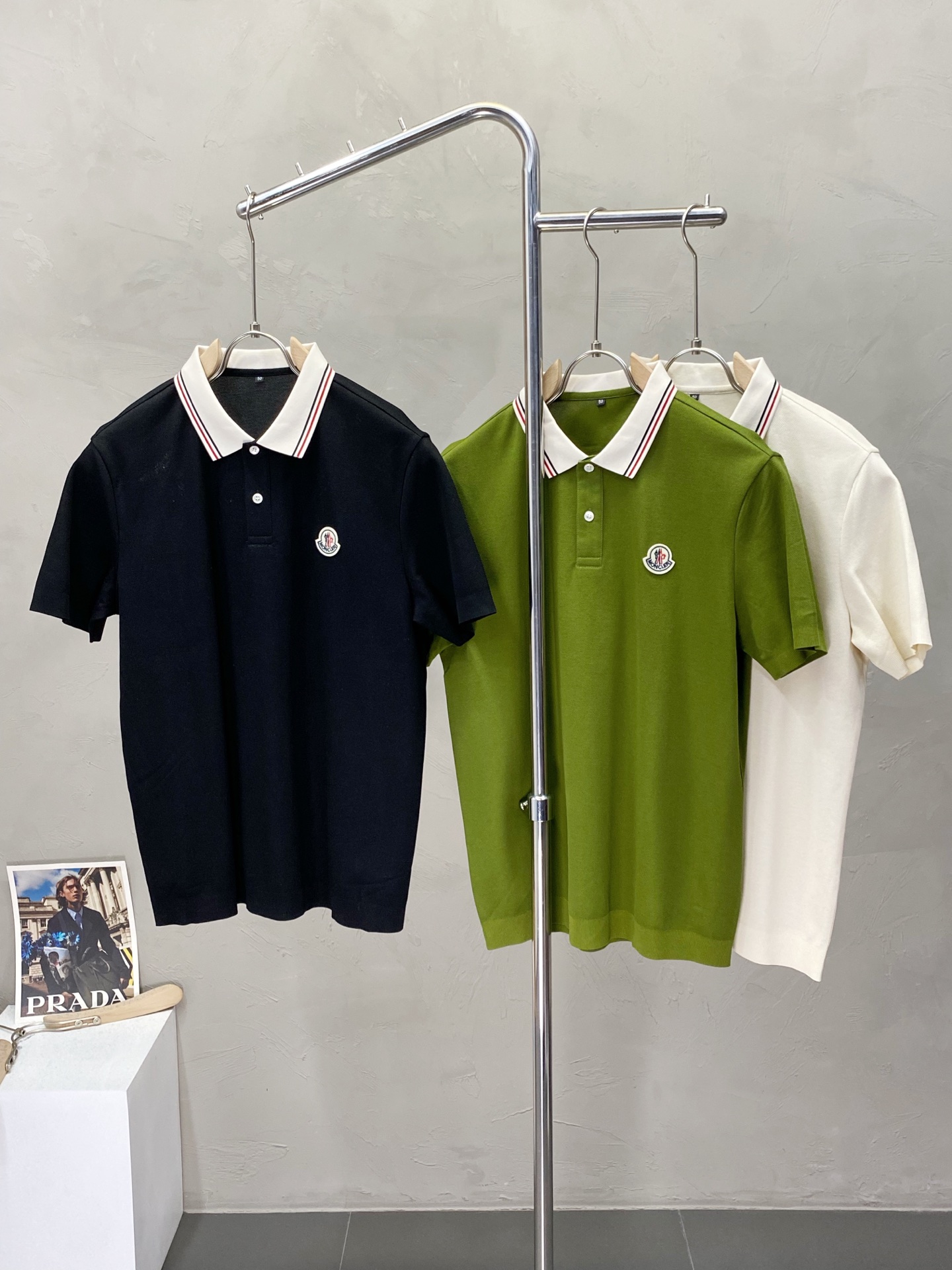 NO:150300,.Moncler mask exclusively provides new original single men's casual short sleeves, high-end customization, high-end version, fashionable and versatile imported fabric, super soft and delicate, skin-friendly and comfortable to wear, high-end boutique, OEM factory fine-made top body, very good men's essential items, three standards, complete code number M-3XL,,christian louboutin,Moncler,T-shirt,alexander wang19860909.Moncler蒙口独家专供新款原单男士休闲短袖 高端定制 高端版本 时尚百搭爆款进口面料 手感超柔软细腻 穿着亲肤舒适 高端精品 代工厂精细做上身非常赞 男士必备单品 三标齐全 码数M-3XL,,christian louboutin,Moncler,T-shirt,alexander wang,Men's clothing