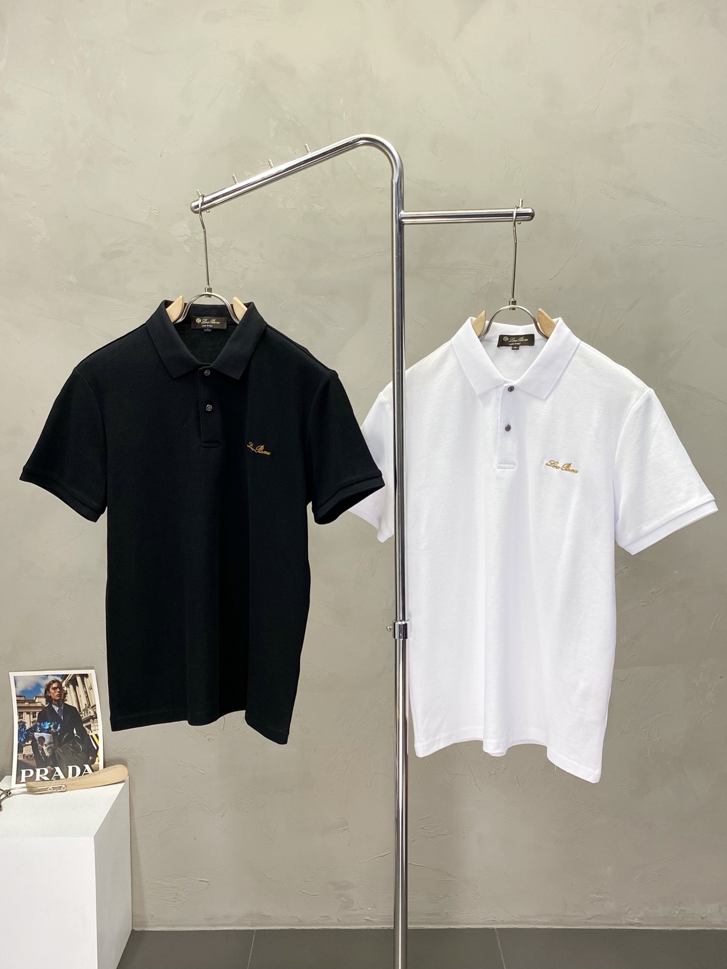 NO:155972,.LP-Loro Piana exclusively offers new original single men's casual short sleeves, high-end customization, high-end version, fashionable and versatile imported fabric, super soft and delicate, skin-friendly and comfortable to wear, high-end boutique, OEM, fine-made top body, very good, men's essential items, three standards, code M-4XL,,loro piga,loro piga,T-shirt,alexander wang19860909.LP-Loro Piana诺悠翩雅独家专供新款原单男士休闲短袖 高端定制 高版本 时尚百搭爆款进口面料 手感超柔软细腻 穿着亲肤舒适 高端精品 代工厂精细做上身非常赞 男士必备单品 三标齐全 码数M-4XL,,loro piana,loro piana,T-shirt,alexander wang,Men's clothing