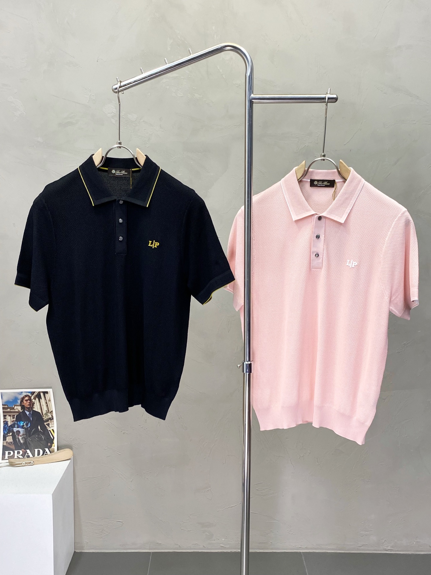 NO:153123,.LP-Loro Piana exclusively offers new original single men's casual short sleeves, high-end customization, high-end version, fashionable and versatile imported fabric, super soft and delicate, skin-friendly and comfortable to wear, high-end boutique, OEM factory fine-made top body, very good, men's essential items, three standards, 48-56,,loro piga,loro piga,T-shirt,alexander wang19860909.LP-Loro Piana诺悠翩雅独家专供新款原单男士休闲短袖 高端定制 高版本 时尚百搭爆款进口面料 手感超柔软细腻 穿着亲肤舒适 高端精品 代工厂精细做上身非常赞 男士必备单品 三标齐全 码数48-56,,loro piana,loro piana,T-shirt,alexander wang,Men's clothing