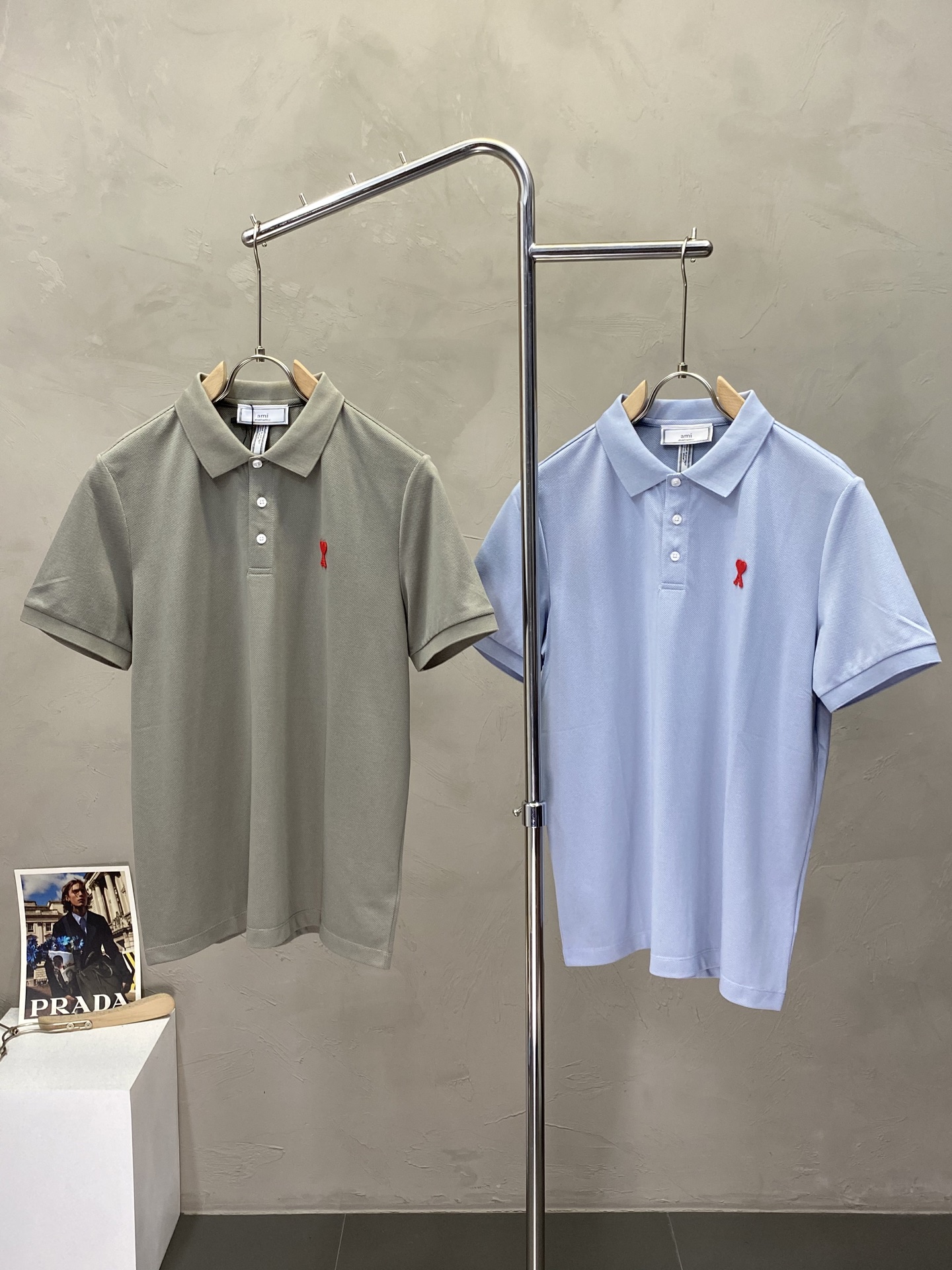 NO:153126,.AMI Amy exclusively offers new men's casual short sleeves, high-end customization, high-end version, fashionable and versatile imported fabric, super soft and delicate, skin-friendly and comfortable to wear, high-end boutique, OEM, fine production, very good for the upper body, men's essential items, complete three standards, M-3XL,,amiri, T-shirt, alexander wang19860909.AMI艾米独家专供新款男士休闲短袖 高端定制 高端版本 时尚百搭爆款进口面料 手感超柔软细腻 穿着亲肤舒适 高端精品 代工厂精细做上身非常赞 男士必备单品 三标齐全 码数M-3XL,,amiri,T-shirt,alexander wang,Men's clothing