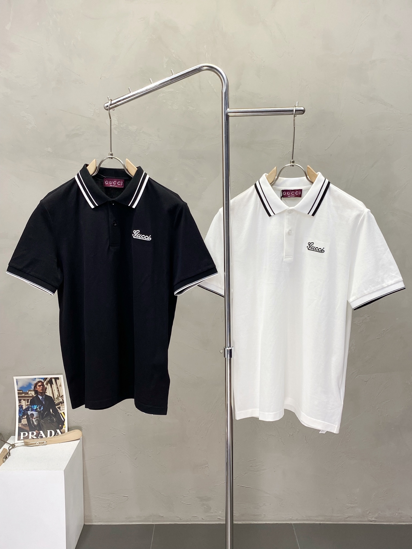 NO:156002,.Gucci exclusively offers new men's casual short sleeves, high-end customization, high-end version, fashionable and versatile imported fabric, super soft and delicate, skin-friendly and comfortable to wear, high-end boutique, OEM, fine production, very good for the top body, men's essential items, complete three standards, code M-3XL,,gucci,gucci,T-shirt,alexander wang19860909.Gucci古驰独家专供新款男士休闲短袖 高端定制 高端版本 时尚百搭爆款进口面料 手感超柔软细腻 穿着亲肤舒适 高端精品 代工厂精细做上身非常赞 男士必备单品 三标齐全 码数M-3XL,,gucci,gucci,T-shirt,alexander wang,Men's clothing