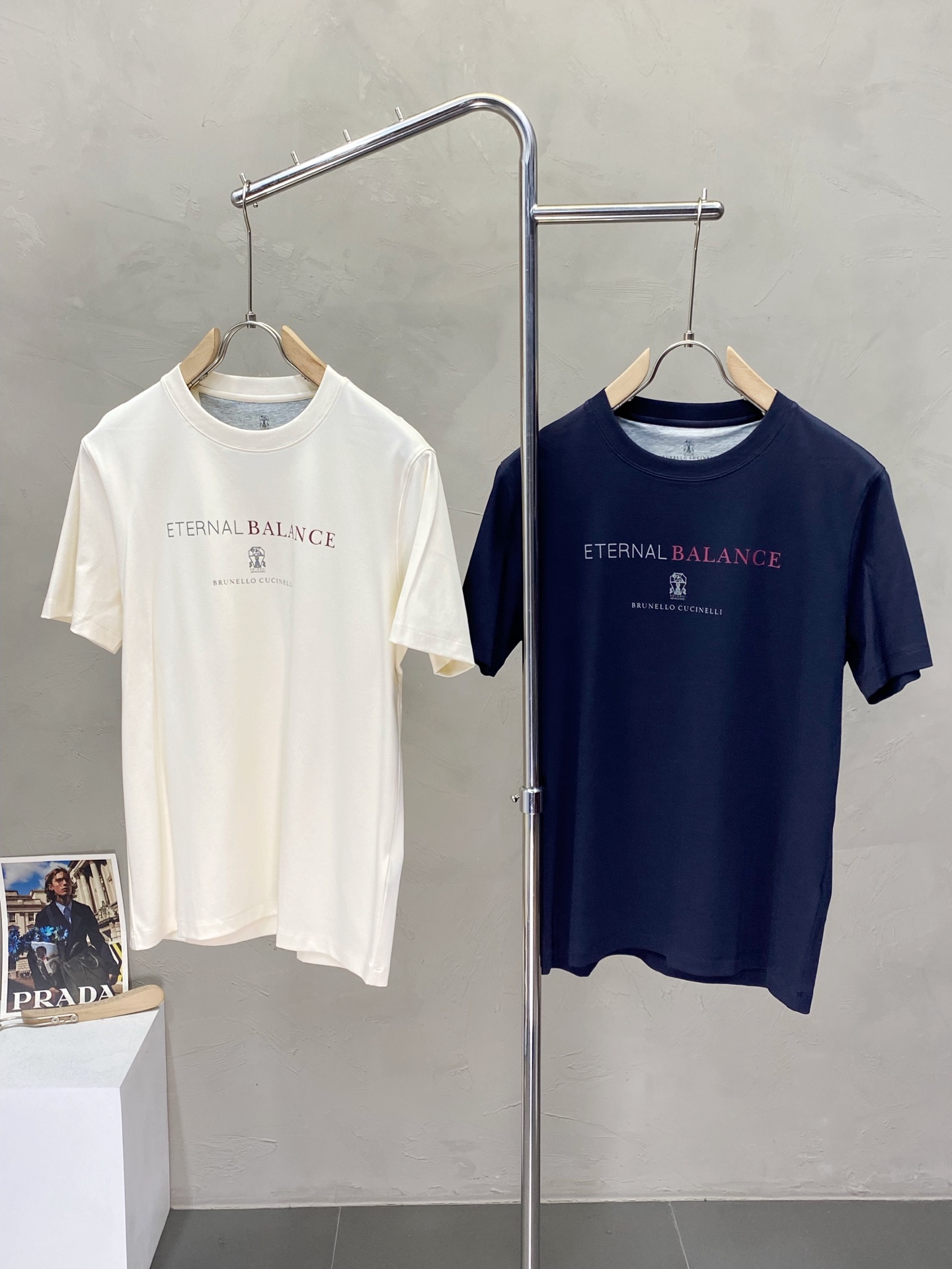 NO:155980,.BC-Brunello Cucinali exclusively offers new original single men's casual short sleeves, high-end customization, high-end version, fashionable and versatile imported fabric, super soft and delicate, skin-friendly and comfortable to wear, high-end boutique, OEM, fine-made top body, very good, men's essential items, three standards, complete code M-3XL,,brunello cucinelli,T-shirt,alexander wang19860909.BC-Brunello Cucinali布鲁内洛·库奇内利独家专供新款原单男士休闲短袖 高端定制 高端版本 时尚百搭爆款进口面料 手感超柔软细腻 穿着亲肤舒适 高端精品 代工厂精细做上身非常赞 男士必备单品 三标齐全 码数M-3XL,,brunello cucinelli,T-shirt,alexander wang,Men's clothing