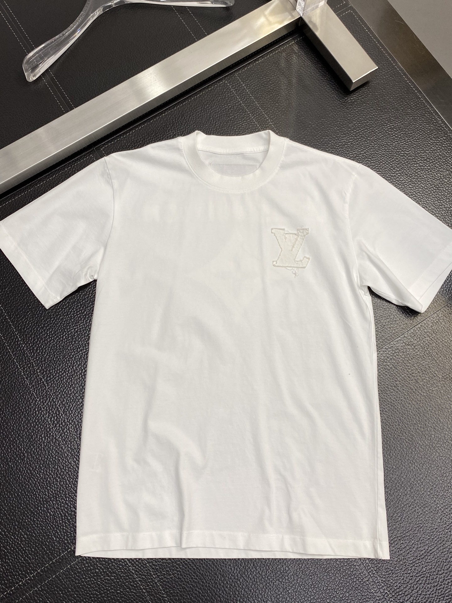 。Louis Vuitton路易威登💥独家专供新款原单男士休闲短袖 高端定制 高端版本 时尚百搭爆款⚠️