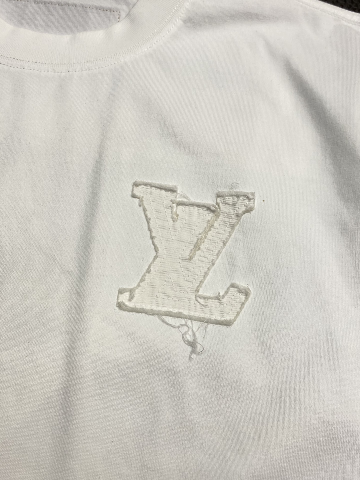 。Louis Vuitton路易威登💥独家专供新款原单男士休闲短袖 高端定制 高端版本 时尚百搭爆款⚠️