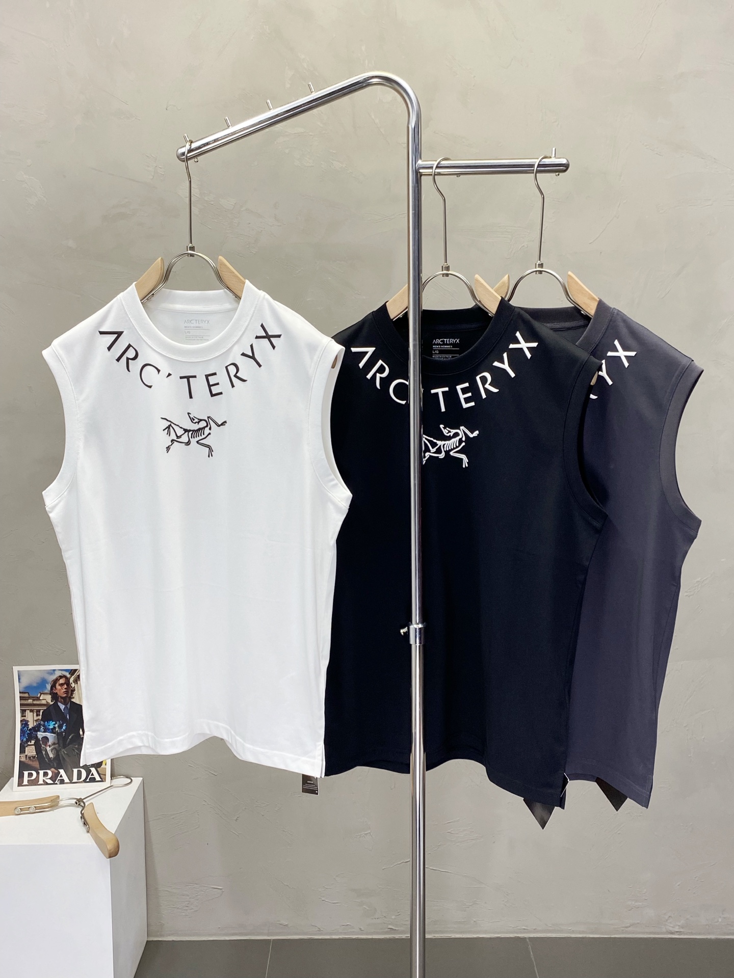 NO:159884,.Arc’teryx Archaeopteryx exclusively offers new original single men’s casual vest vest, high-end customization, high-version, fashionable and versatile imported fabric, super soft and delicate, skin-friendly and comfortable to wear, high-end boutique, OEM, fine-made, very good for men’s essential items, complete three standards, S-3XL, arc’teryx, alexander wang19860909.Arc’teryx始祖鸟独家专供新款原单男士休闲坎肩背心 高端定制 高版本 时尚百搭爆款进口面料 手感超柔软细腻 穿着亲肤舒适 高端精品 代工厂精细做上身非常赞 男士必备单品 三标齐全 码数S-3XL,arc'teryx,alexander wang,Men's clothing