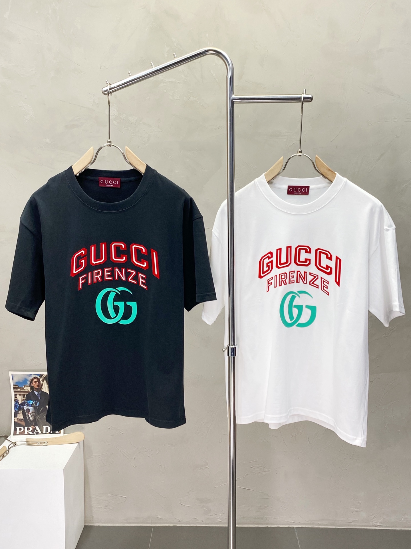 NO:161435,.Gucci exclusively offers new original single men's casual short sleeves, high-end customization, high-end version, fashionable and versatile imported fabric, super soft and delicate, skin-friendly and comfortable to wear, high-end boutique, OEM, fine production, very good for the upper body, men's essential items, complete three standards, S-2XL,,gucci,gucci,T-shirt,alexander wang19860909.Gucci古驰独家专供新款原单男士休闲短袖 高端定制 高端版本 时尚百搭爆款进口面料 手感超柔软细腻 穿着亲肤舒适 高端精品 代工厂精细做上身非常赞 男士必备单品 三标齐全 码数S-2XL,,gucci,gucci,T-shirt,alexander wang,Men's clothing