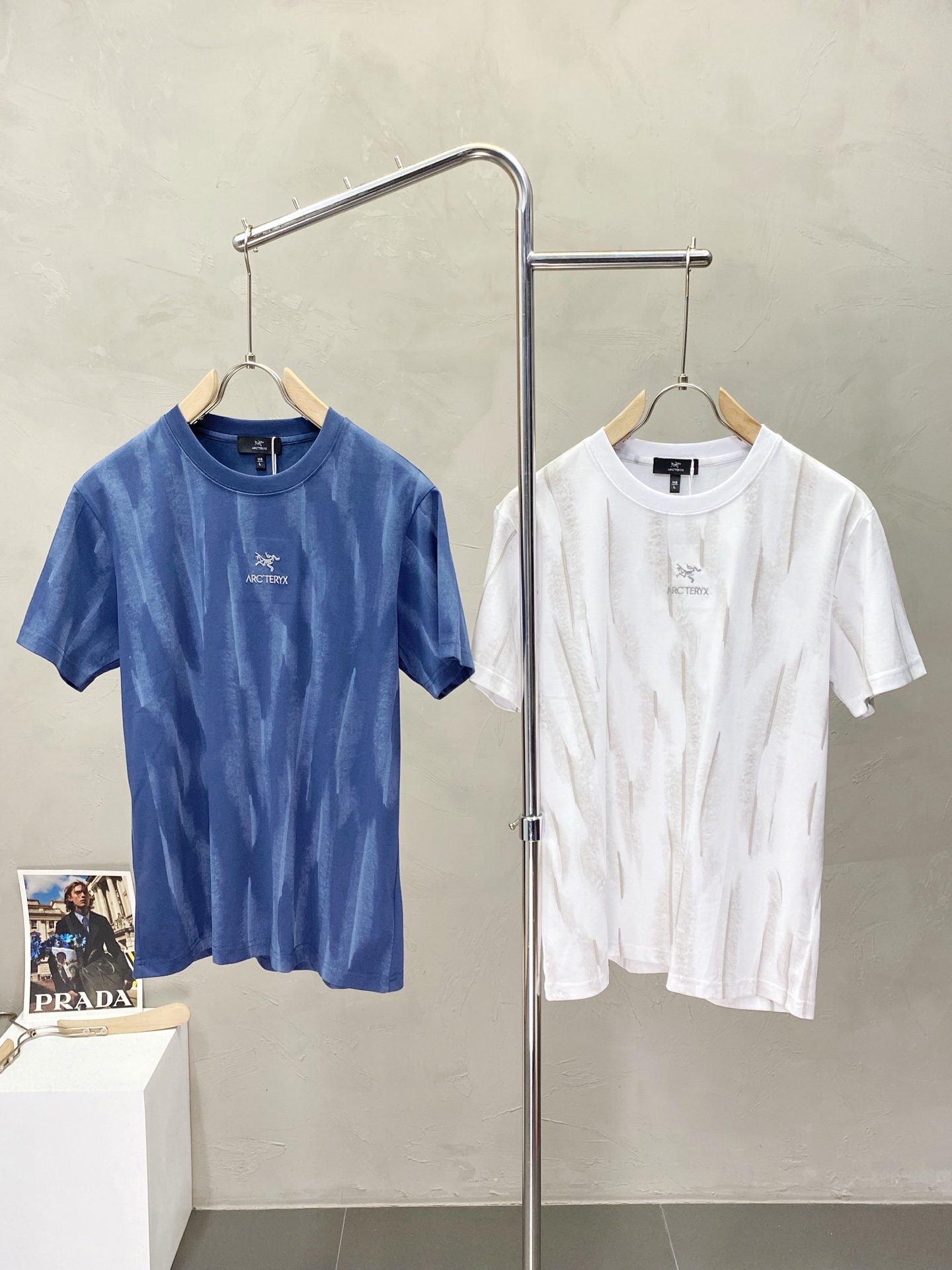 NO:162684,.Arc’teryx Archaeopteryx exclusively offers new original single men’s casual short sleeves, high-end customization, high-end version, fashionable and versatile imported fabric, super soft and delicate, skin-friendly and comfortable to wear, high-end boutique, OEM, fine-made top body, very good, men’s essential items, three standards, code M-3XL, arc’teryx, T-shirt, alexander wang19860909.Arc’teryx始祖鸟独家专供新款原单男士休闲短袖 高端定制 高端版本 时尚百搭爆款进口面料 手感超柔软细腻 穿着亲肤舒适 高端精品 代工厂精细做上身非常赞 男士必备单品 三标齐全 码数M-3XL,arc'teryx,T-shirt,alexander wang,Men's clothing