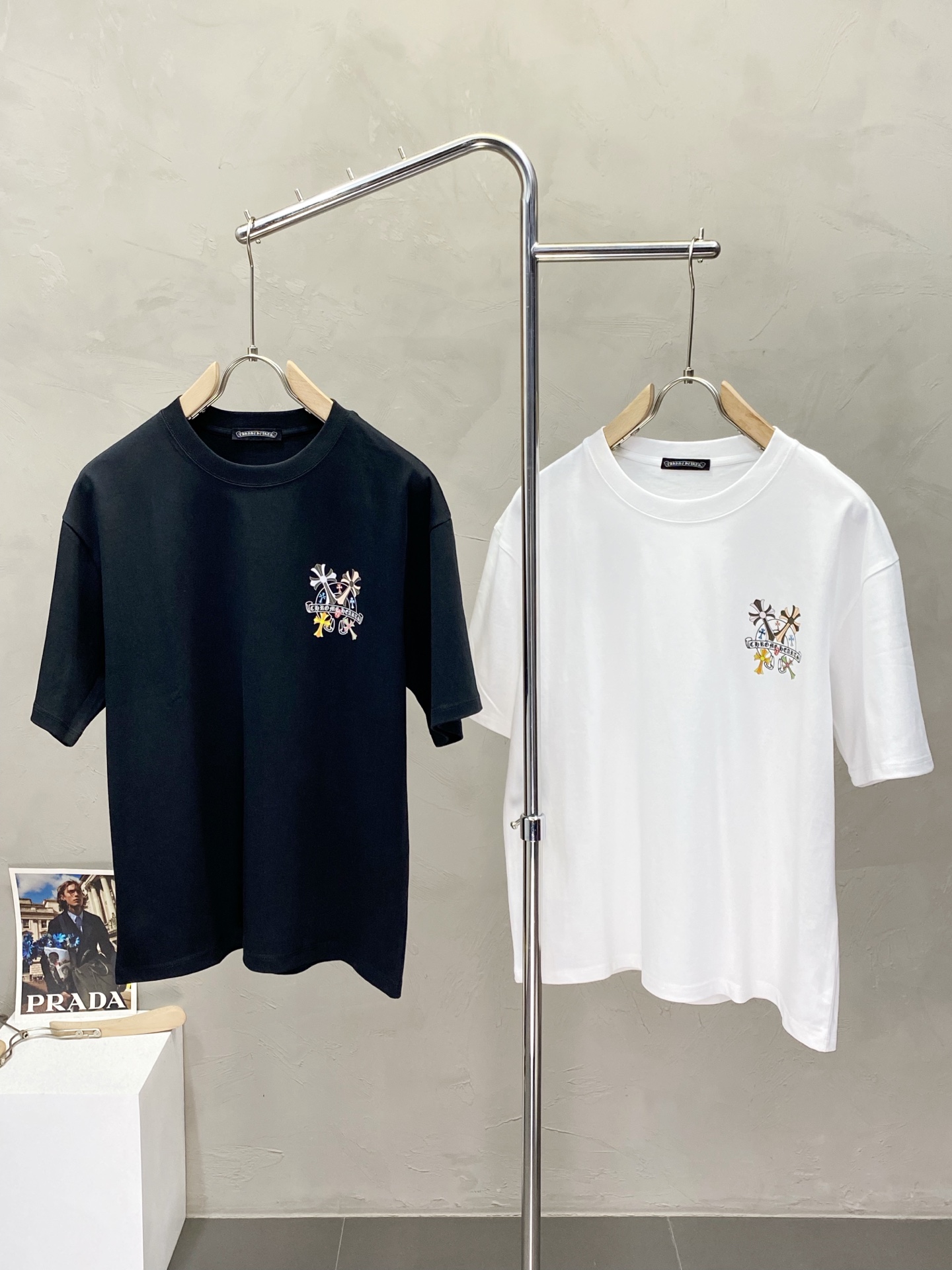 NO:415768,.Chrome Hearts exclusively offers new original single men's casual short sleeves, high-end customization, high-end version, fashionable and versatile imported fabric, super soft and delicate, skin-friendly and comfortable to wear, high-end boutique, OEM factory fine-made top body, very good men's essential items, three standards, S-2XL, chrome hearts, chrome hearts, T-shirt, alexander wang19860909.Chrome Hearts克罗心独家专供新款原单男士休闲短袖 高端定制 高端版本 时尚百搭爆款进口面料 手感超柔软细腻 穿着亲肤舒适 高端精品 代工厂精细做上身非常赞 男士必备单品 三标齐全 码数S-2XL,,chrome hearts,chrome hearts,T-shirt,alexander wang,Men's clothing