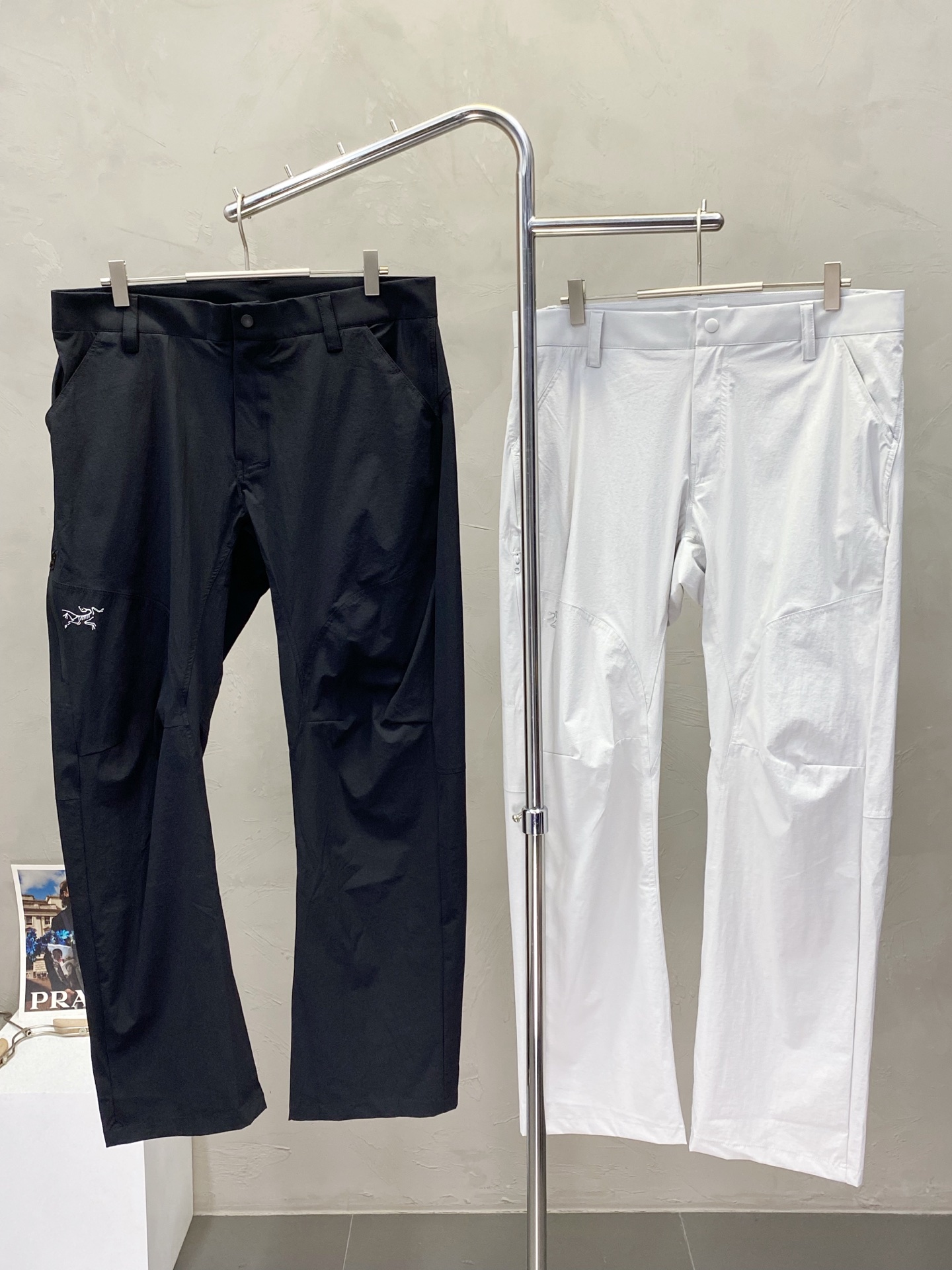 NO:525940,.Arc’teryx Archaeopteryx exclusively offers new spring and summer casual pants, high-end version!  Customized fabrics for counters are breathable and comfortable, with impeccable details, and the brand element design concept reflects high quality. The feel is delicate and soft!  It is casually cut, with a great upper body style!  Code number M-3XL, arc'teryx,alexander wang19860909.Arc’teryx始祖鸟独家专供新款春夏休闲裤 高端版本！专柜定制面料 透气舒适度高,细节无可挑剔,品牌元素设计理念,体现高品质.手感细腻柔软！呈现休闲裁剪,上身版型超赞！码数M-3XL,arc'teryx,alexander wang,Men's clothing
