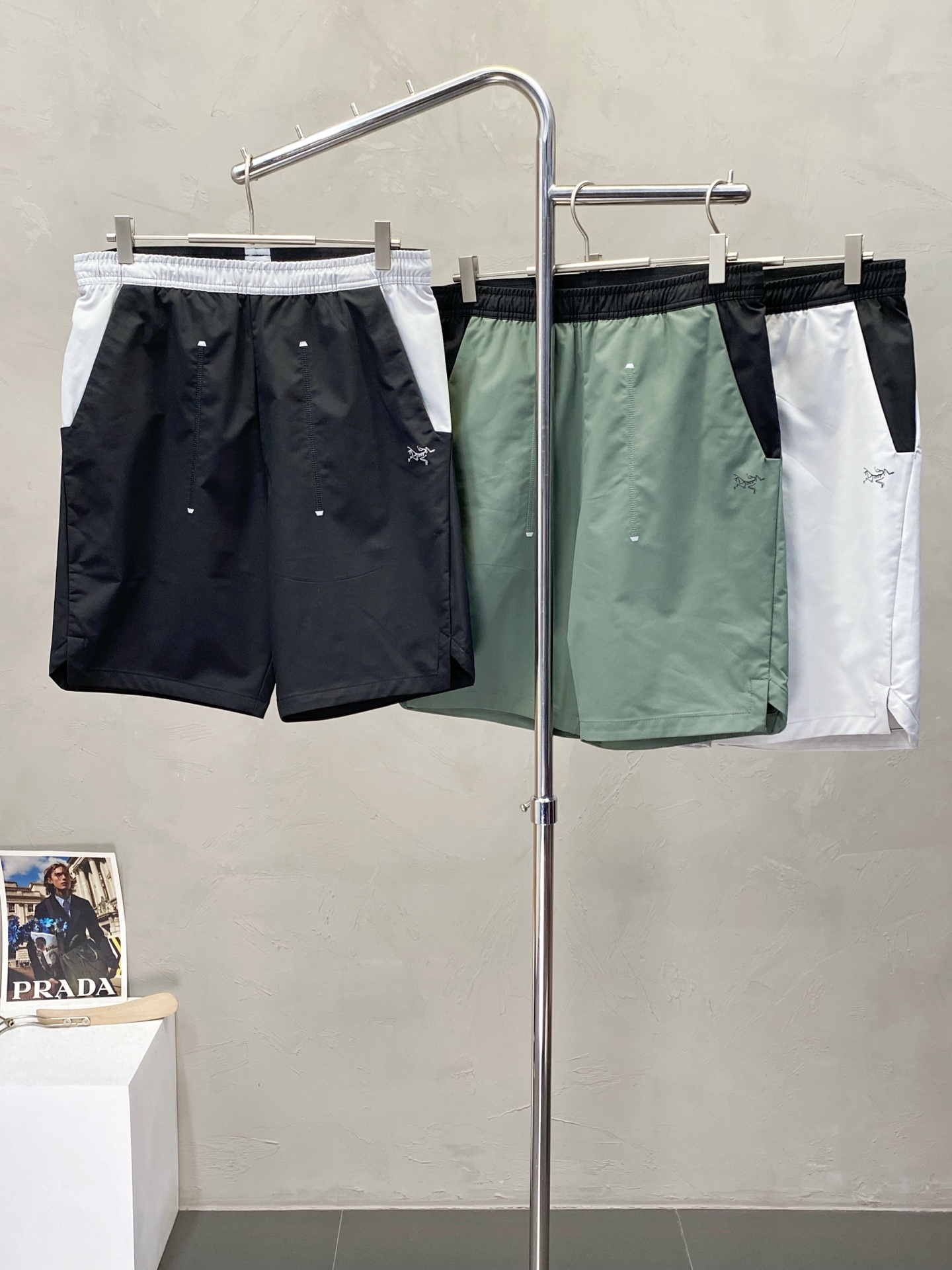 NO:525944,.Arc’teryx Archaeopteryx exclusively offers new casual shorts high-end versions!  Customized fabrics for counters are breathable and comfortable, with impeccable details, and the brand element design concept reflects high quality. The feel is delicate and soft!  It is casually cut, with a great upper body style!  Number of codes: M-3XL, arc'teryx, shorts, alexander wang19860909.Arc’teryx始祖鸟独家专供新款休闲短裤高端版本！专柜定制面料 透气舒适度高,细节无可挑剔,品牌元素设计理念,体现高品质.手感细腻柔软！呈现休闲裁剪,上身版型超赞！码数: M-3XL,arc'teryx,shorts,alexander wang,Men's clothing