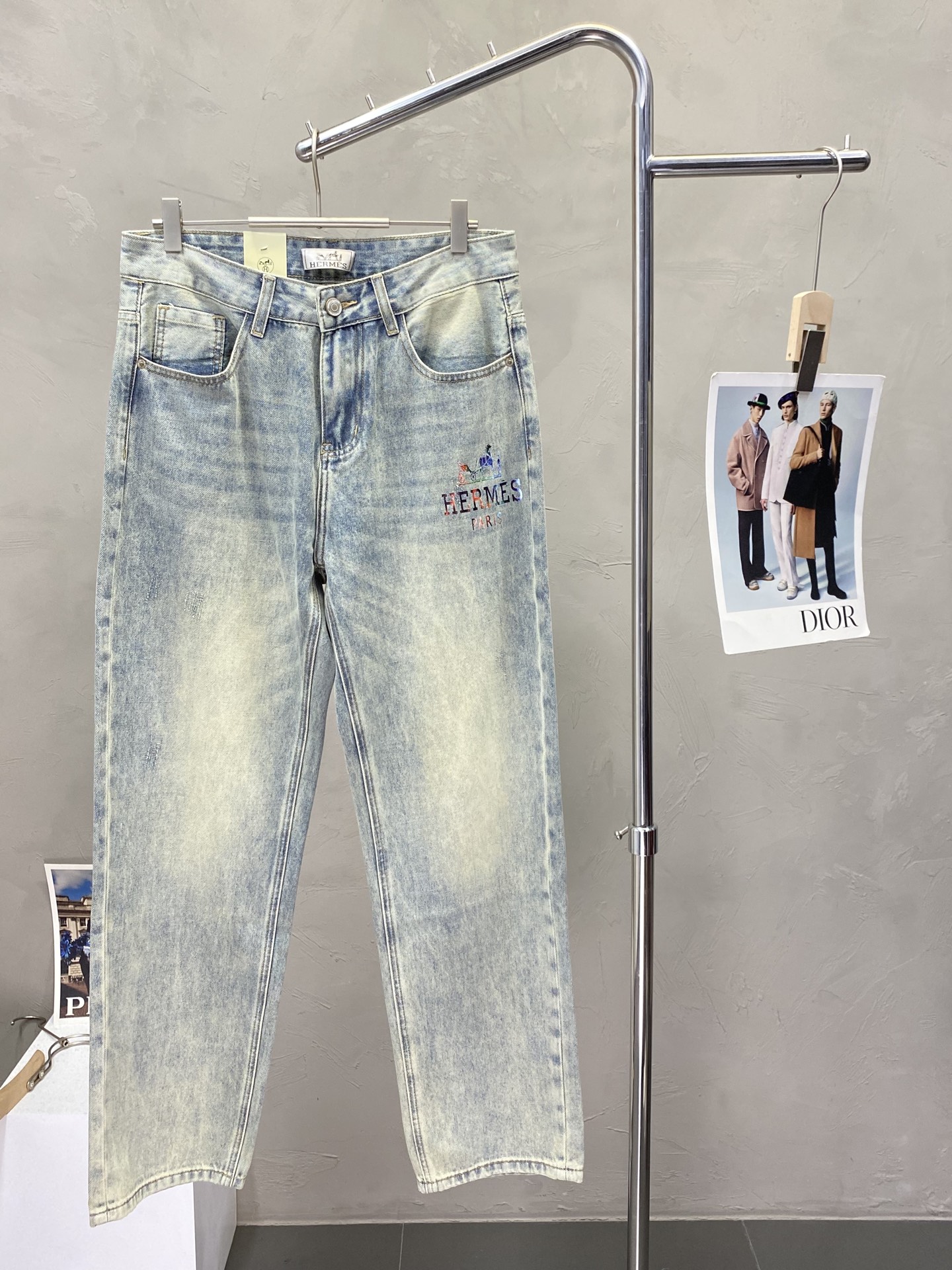 NO:525969,.HERMES Hermes exclusively offers new casual jeans high-end version!  Customized fabrics for counters are breathable and comfortable, with impeccable details, and the brand element design concept reflects high quality. The feel is delicate and soft!  It is casually cut, with a great upper body style!  Number of codes 28-38 (no 35, 37), hermes, hermes, jeans, alexander wang19860909.HERMES爱马仕独家专供新款休闲牛仔裤 高端版本！专柜定制面料 透气舒适度高,细节无可挑剔,品牌元素设计理念,体现高品质.手感细腻柔软！呈现休闲裁剪,上身版型超赞！码数28-38（无35、37）,,hermes,hermes,jeans,alexander wang,Men's clothing