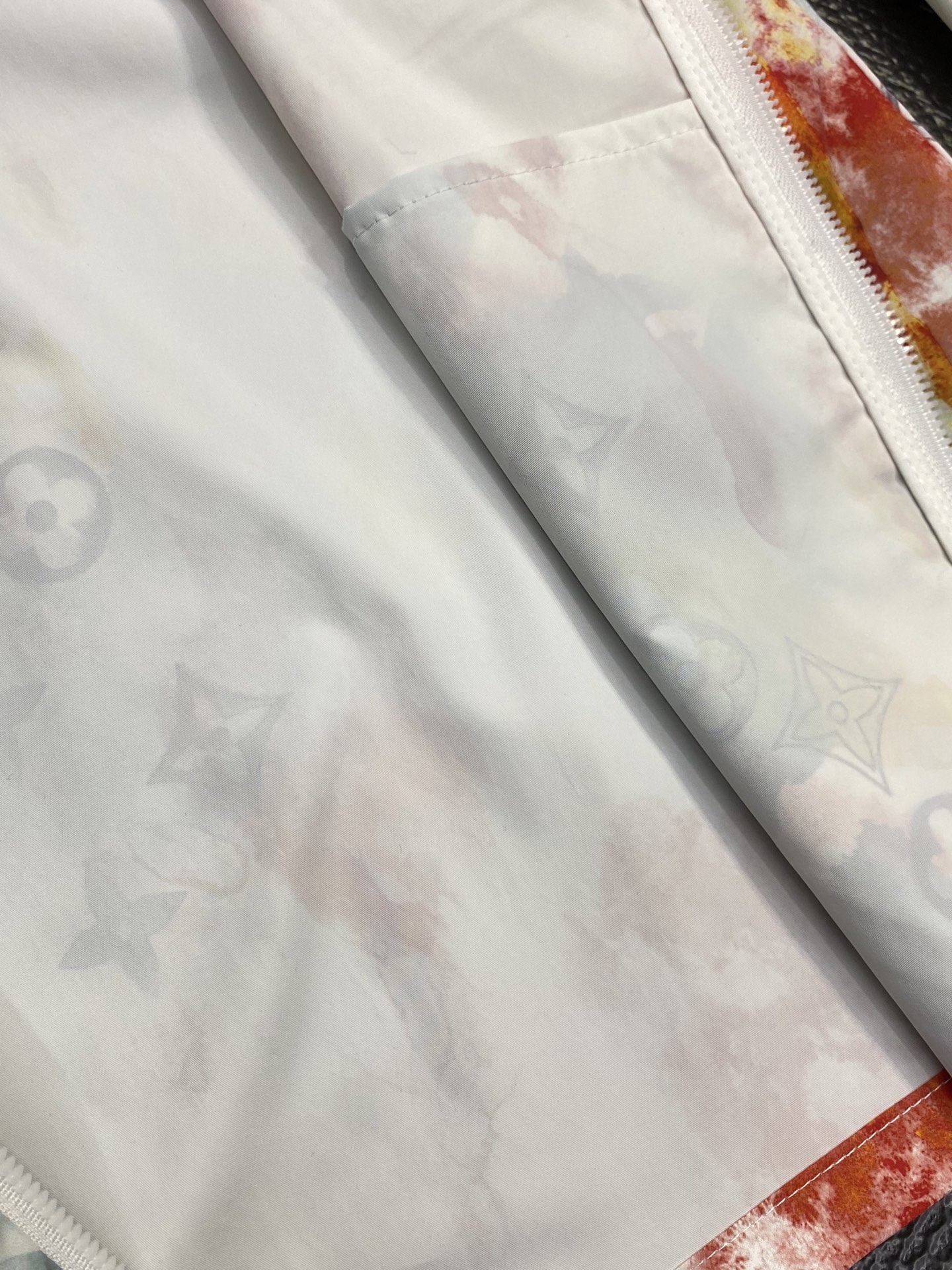 。Louis Vuitton路易威登💥独家专供新款原单男士休闲春夏薄外套 防晒衣。透气舒适 高端定制 高