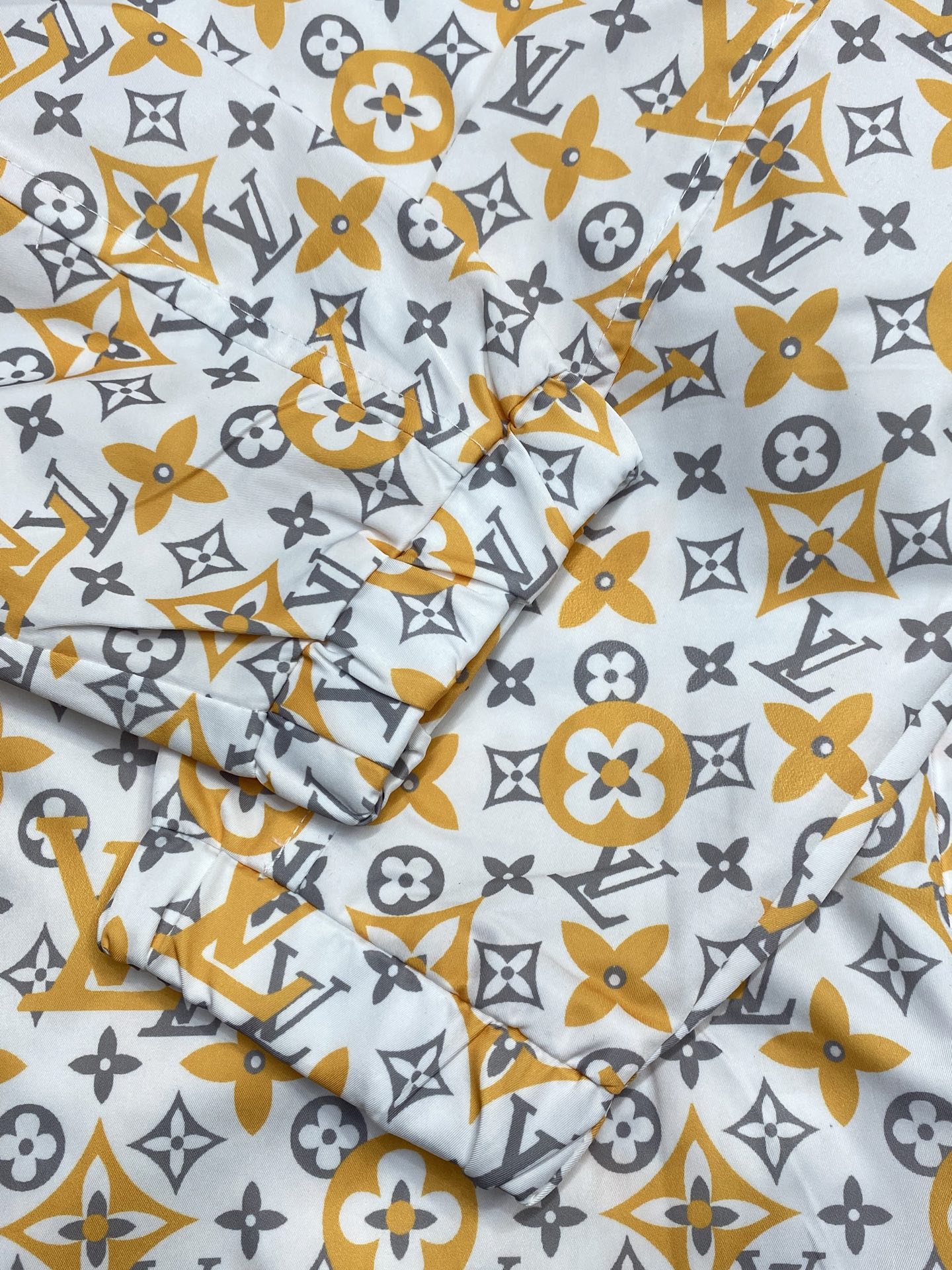 。Louis Vuitton路易威登💥独家专供新款原单男士休闲春夏薄外套 防晒衣。透气舒适 高端定制 高