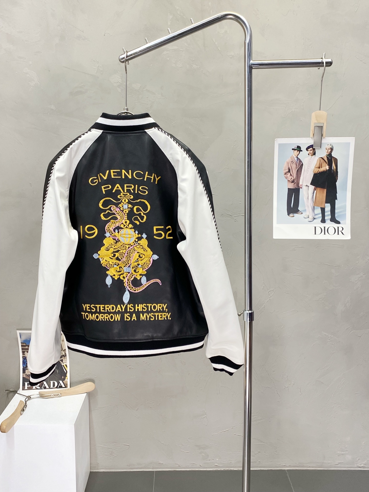 。皮衣-Givenchy纪梵希💥独家专供最新春秋时尚皮衣 经典设计与颜值爆棚的皮衣 品质更是无法挑剔品控