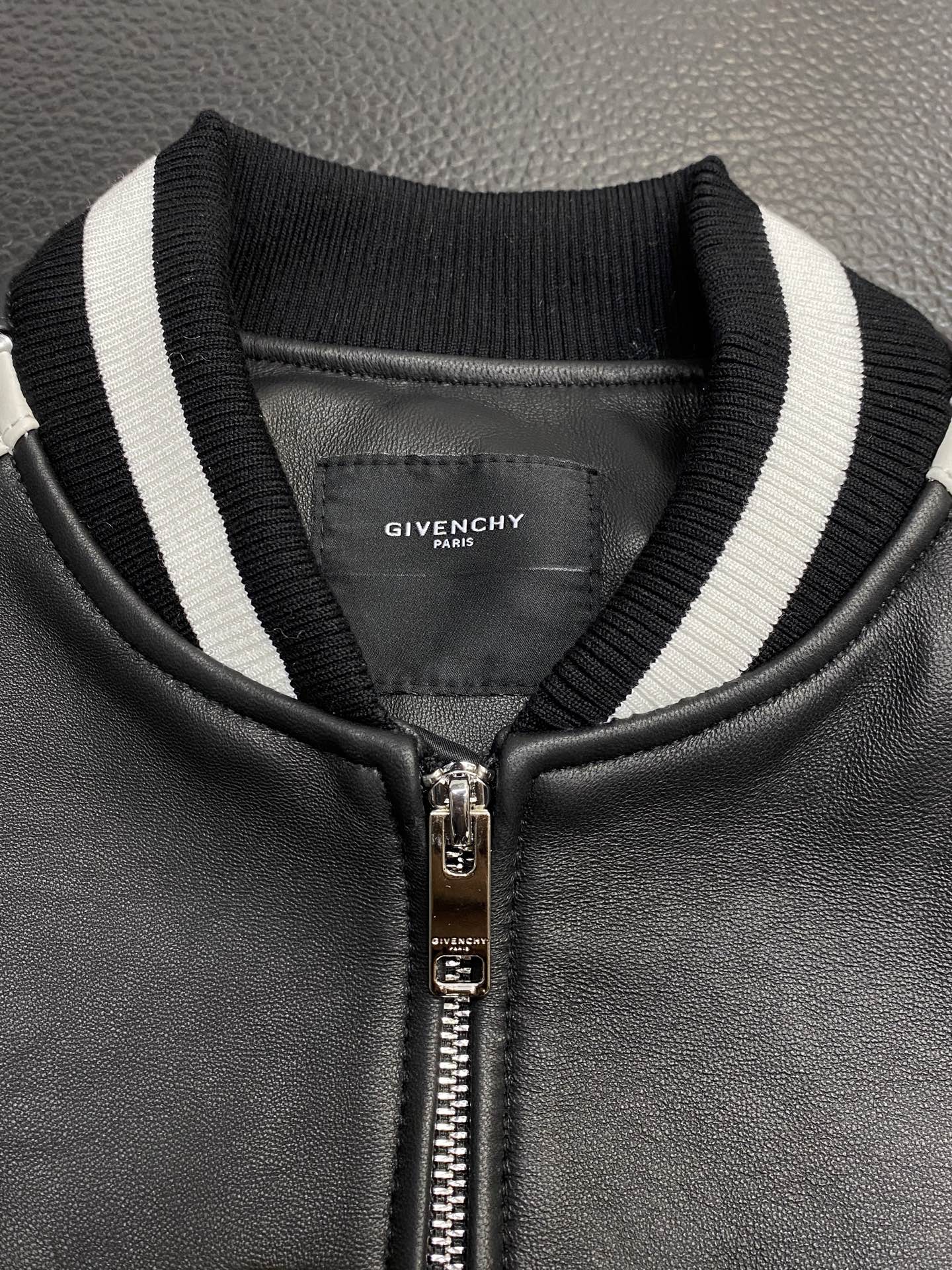 。皮衣-Givenchy纪梵希💥独家专供最新春秋时尚皮衣 经典设计与颜值爆棚的皮衣 品质更是无法挑剔品控