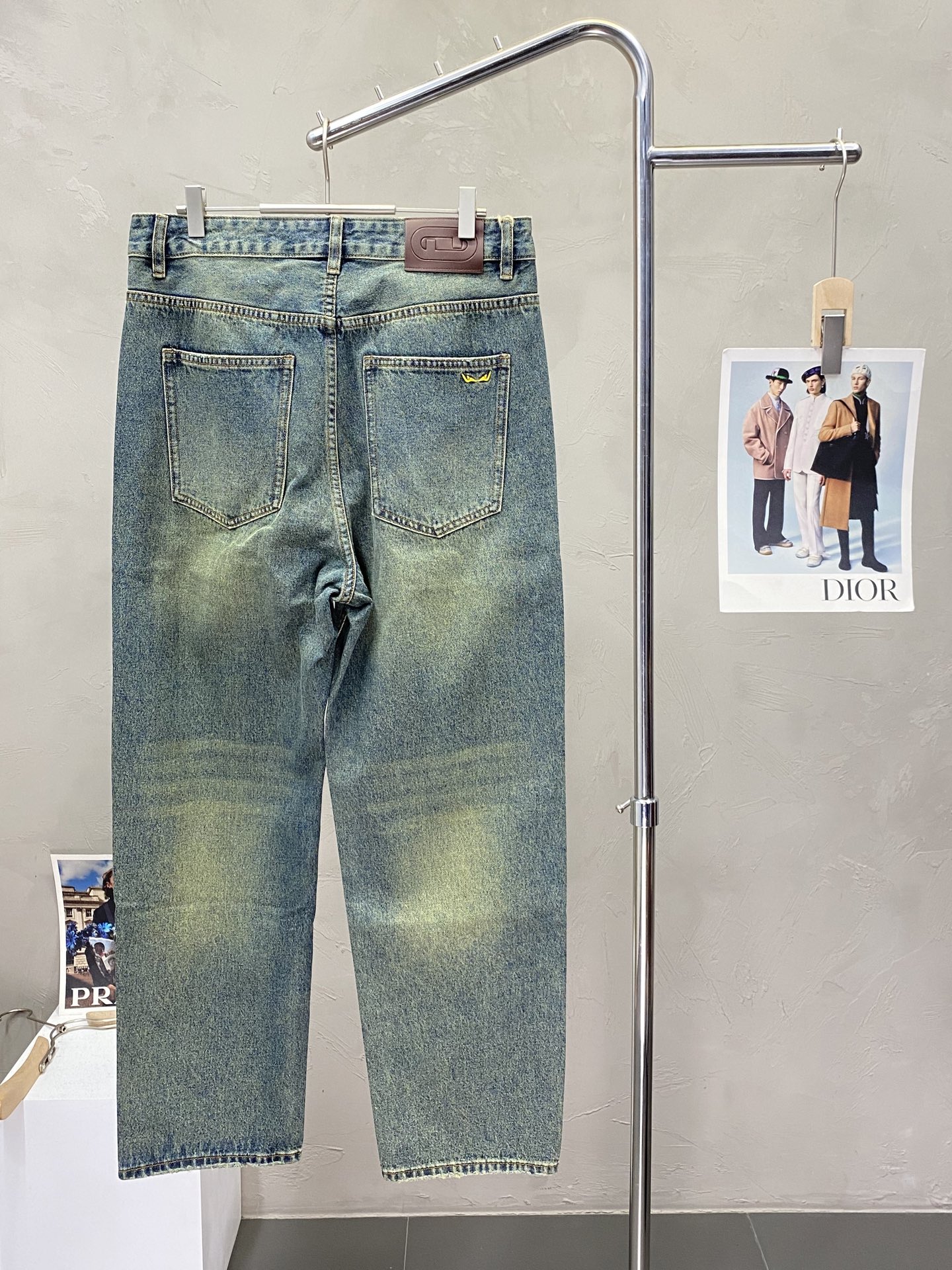 。FENDI芬迪💥独家专供新款休闲牛仔裤 高端版本！专柜定制面料 透气舒适度高，细节无可挑剔，品牌元素设