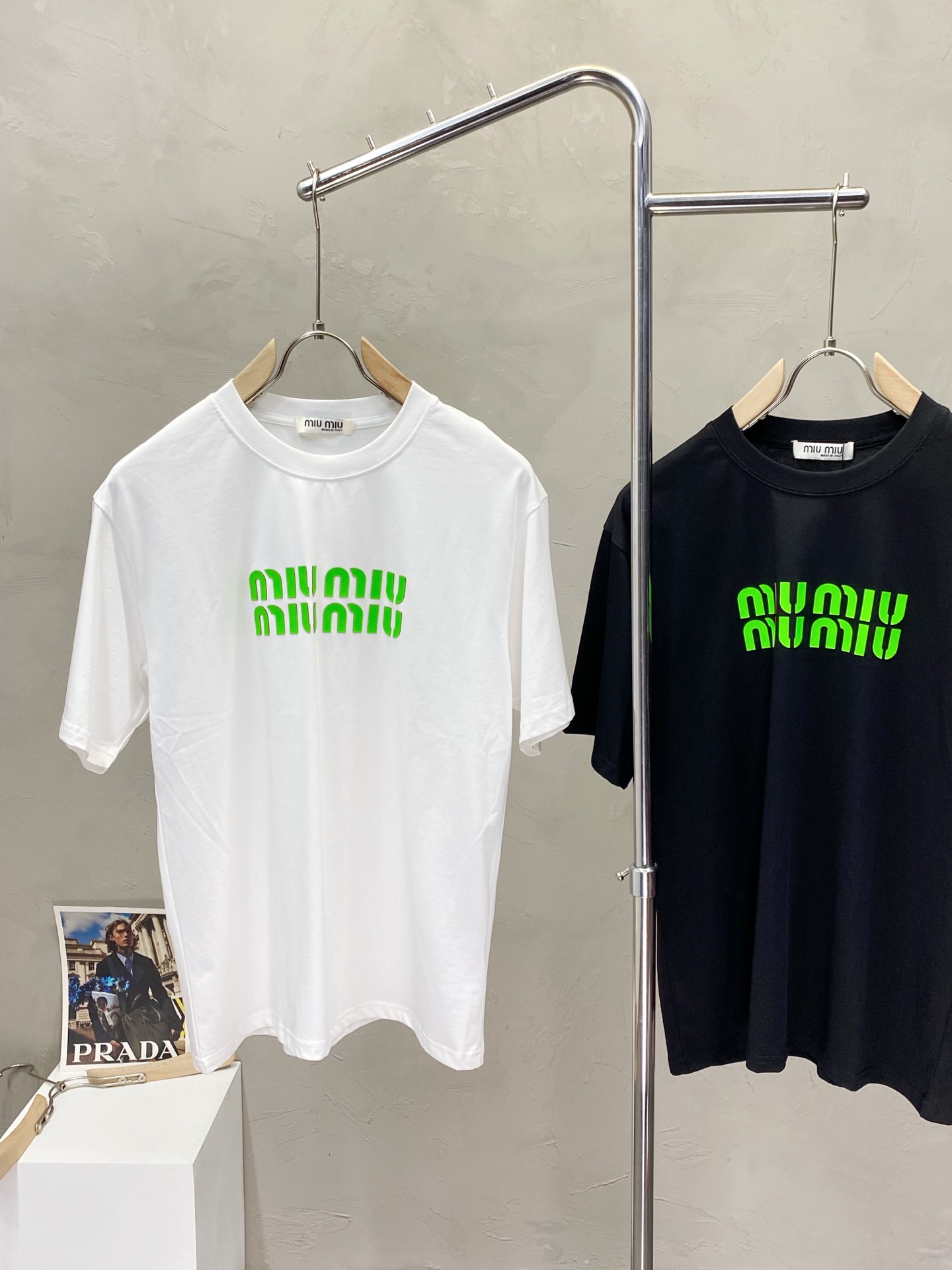 。miumiu谬谬💥独家专供新款原单男士休闲短袖 高端定制 高端版本 时尚百搭爆款⚠️⚠️✨✨进口面料 