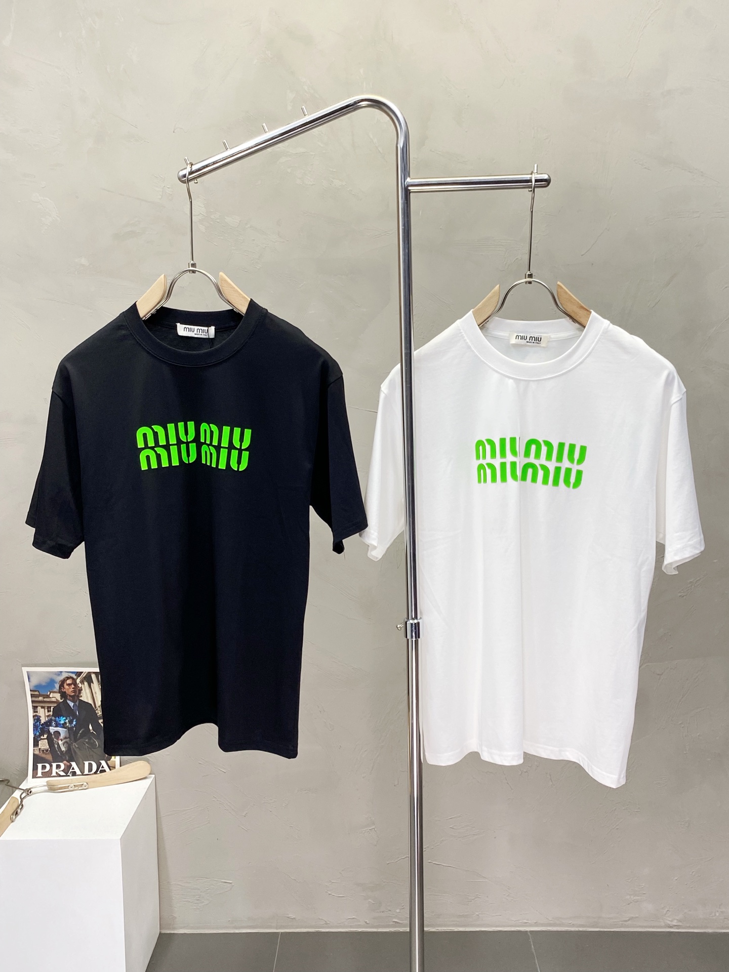 。miumiu谬谬💥独家专供新款原单男士休闲短袖 高端定制 高端版本 时尚百搭爆款⚠️⚠️✨✨进口面料 