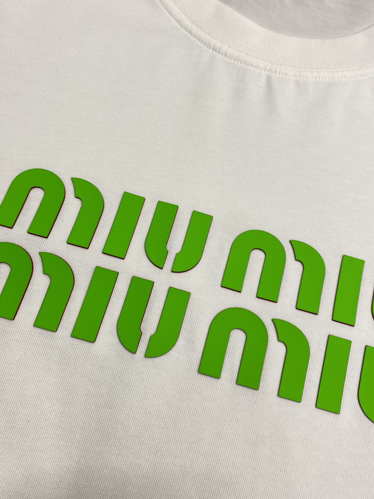 。miumiu谬谬💥独家专供新款原单男士休闲短袖 高端定制 高端版本 时尚百搭爆款⚠️⚠️✨✨进口面料 