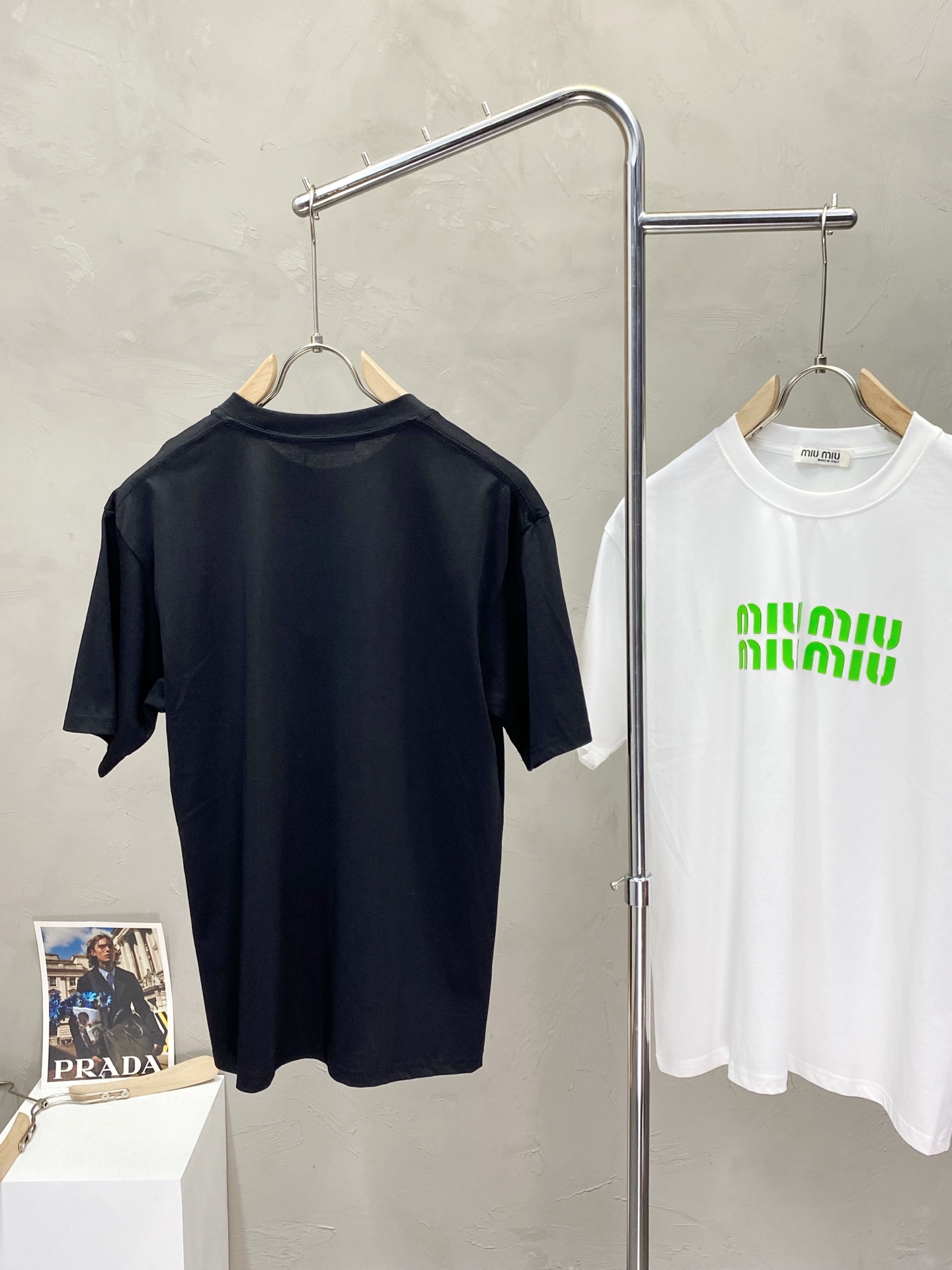 。miumiu谬谬💥独家专供新款原单男士休闲短袖 高端定制 高端版本 时尚百搭爆款⚠️⚠️✨✨进口面料 
