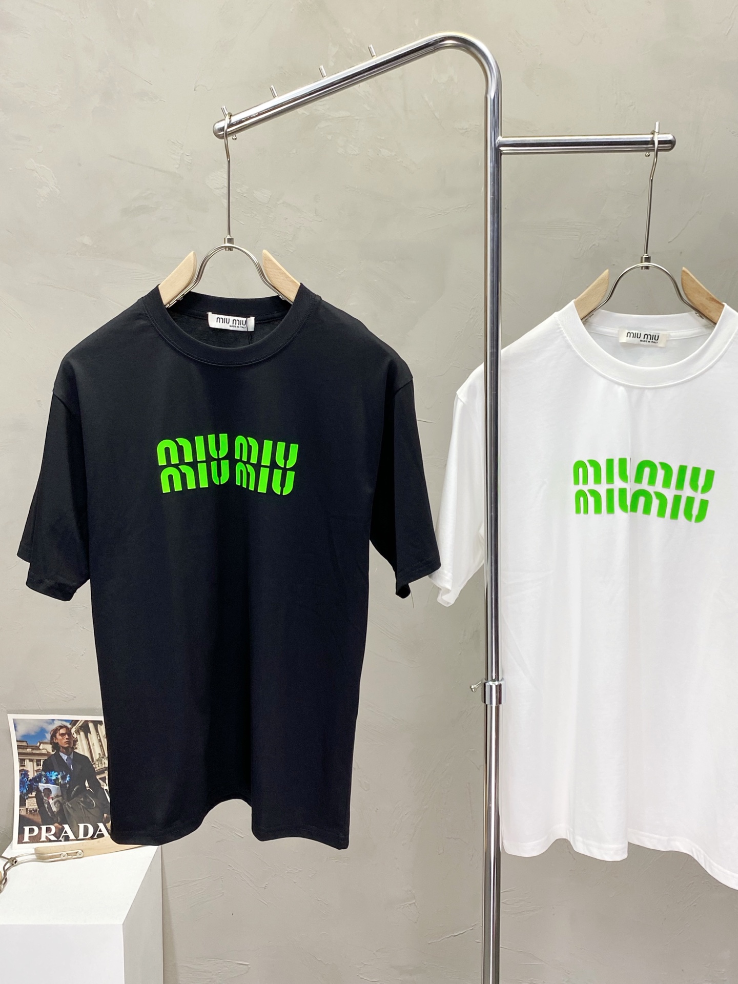 。miumiu谬谬💥独家专供新款原单男士休闲短袖 高端定制 高端版本 时尚百搭爆款⚠️⚠️✨✨进口面料 