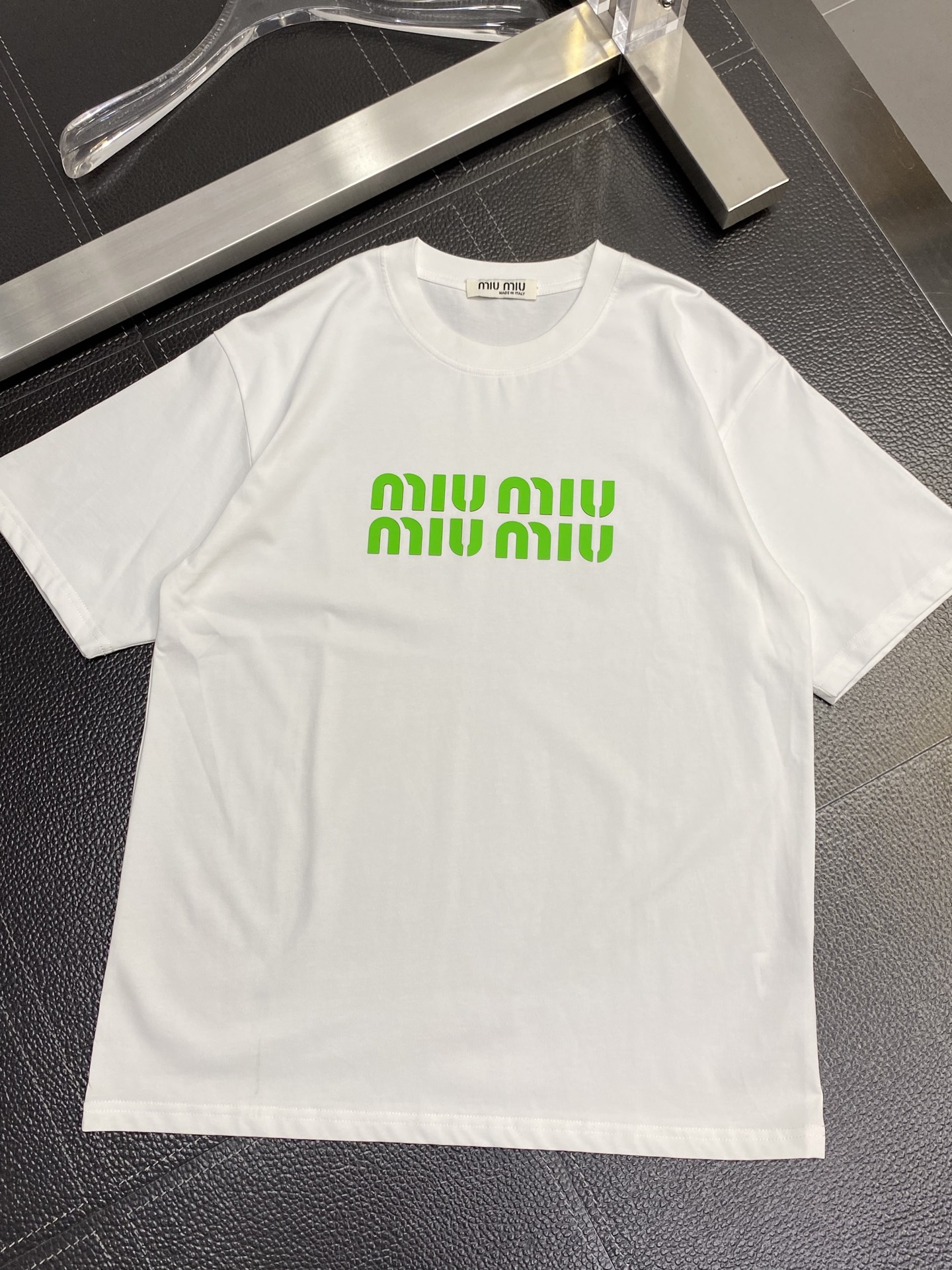 。miumiu谬谬💥独家专供新款原单男士休闲短袖 高端定制 高端版本 时尚百搭爆款⚠️⚠️✨✨进口面料 