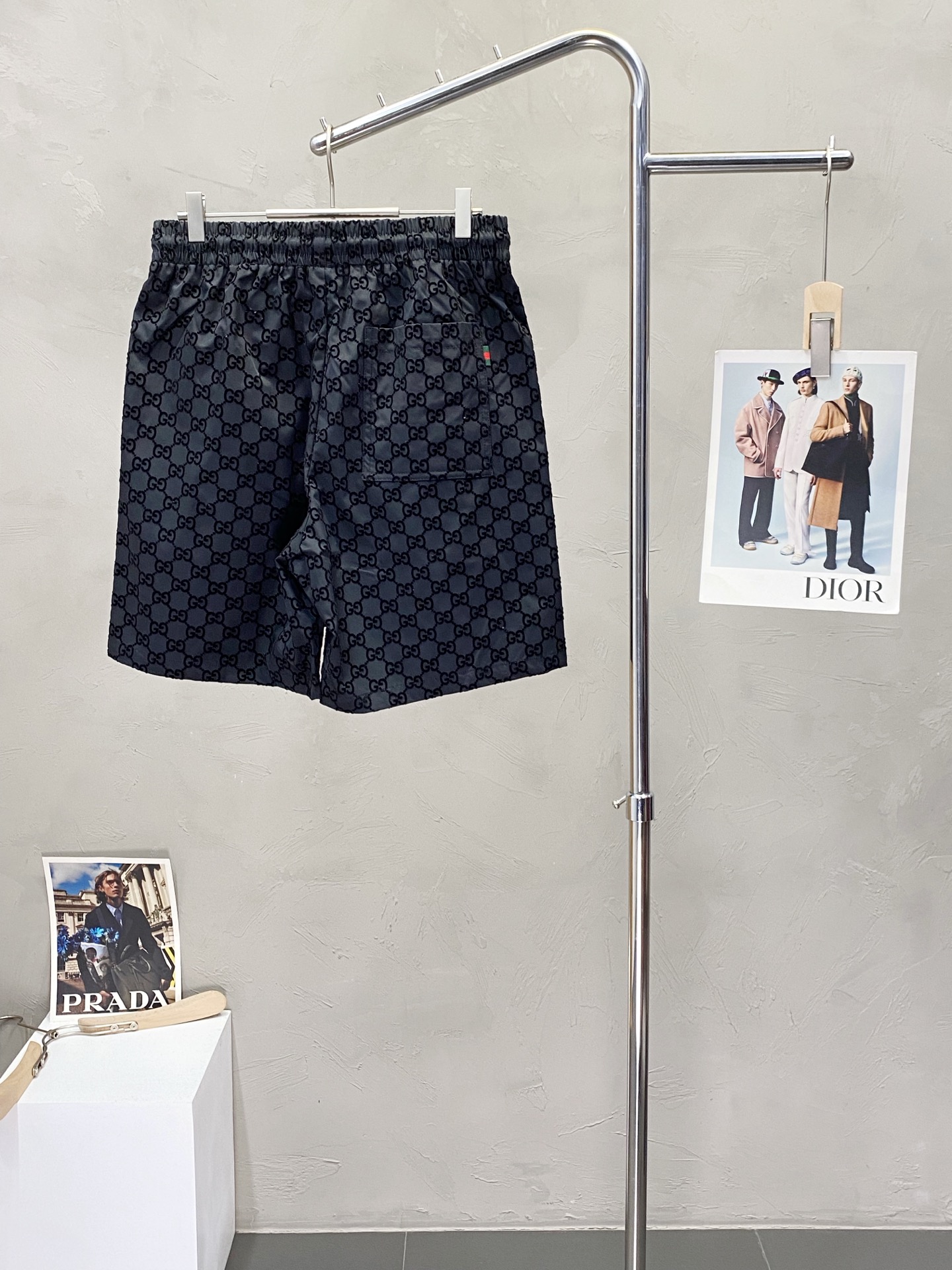 。Gucci古驰🩳独家专供新款 短裤高端版本！专柜定制面料 透气舒适度高，细节无可挑剔，品牌元素设计理念