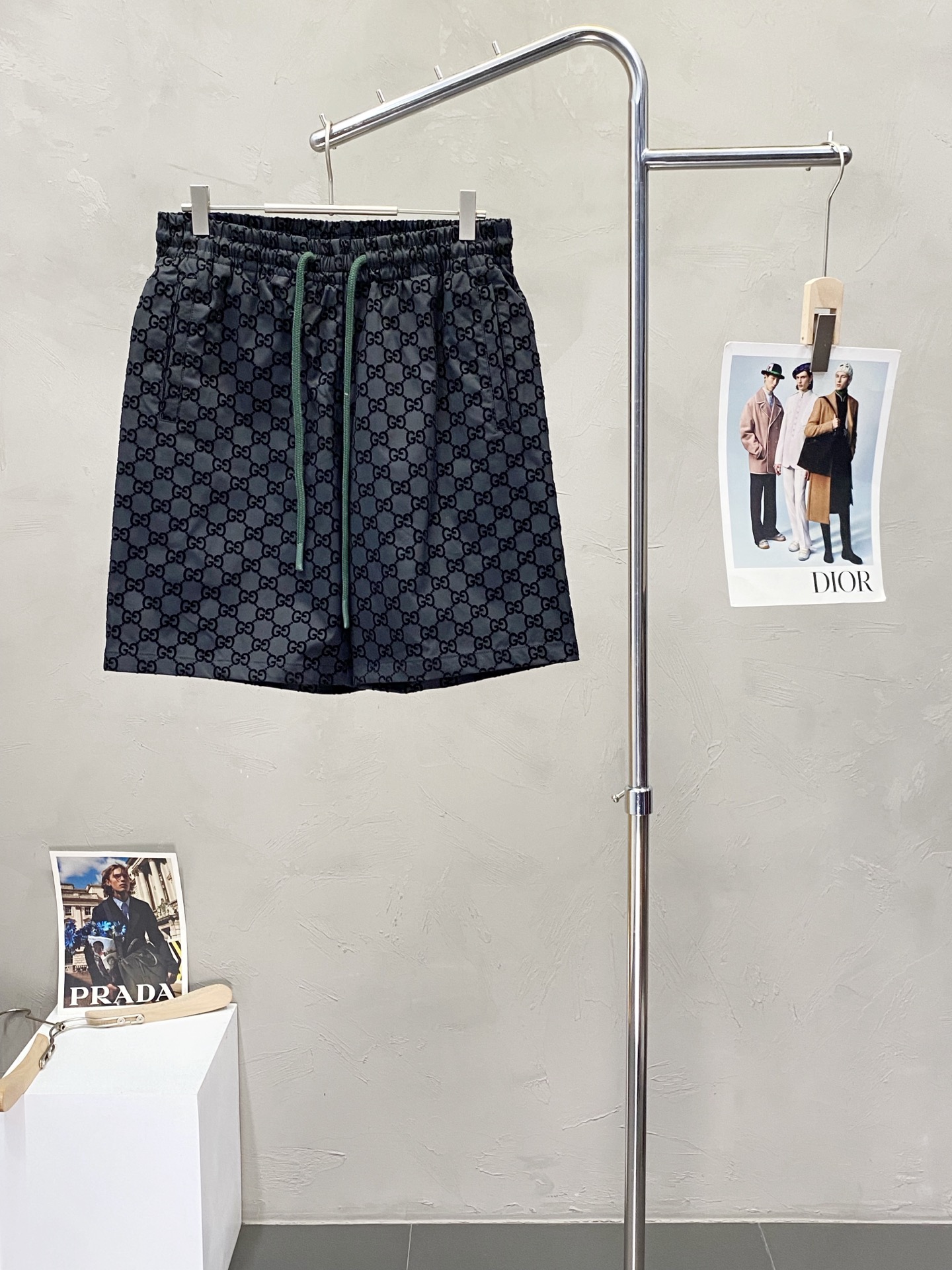 。Gucci古驰🩳独家专供新款 短裤高端版本！专柜定制面料 透气舒适度高，细节无可挑剔，品牌元素设计理念