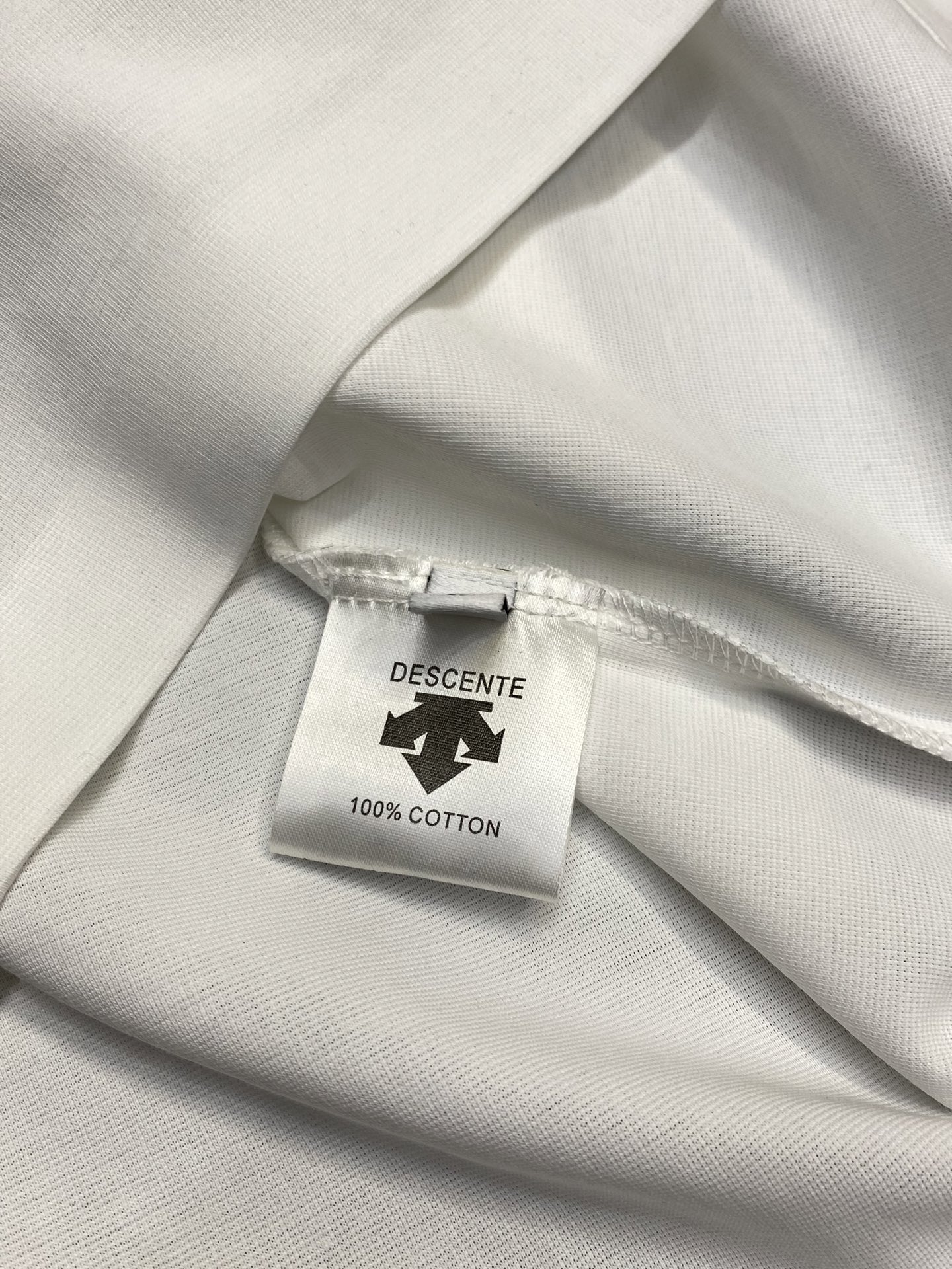 。DESCENTE迪桑特💥独家专供新款原单男士休闲短袖 高端定制 高端版本 时尚百搭爆款⚠️⚠️✨✨进口