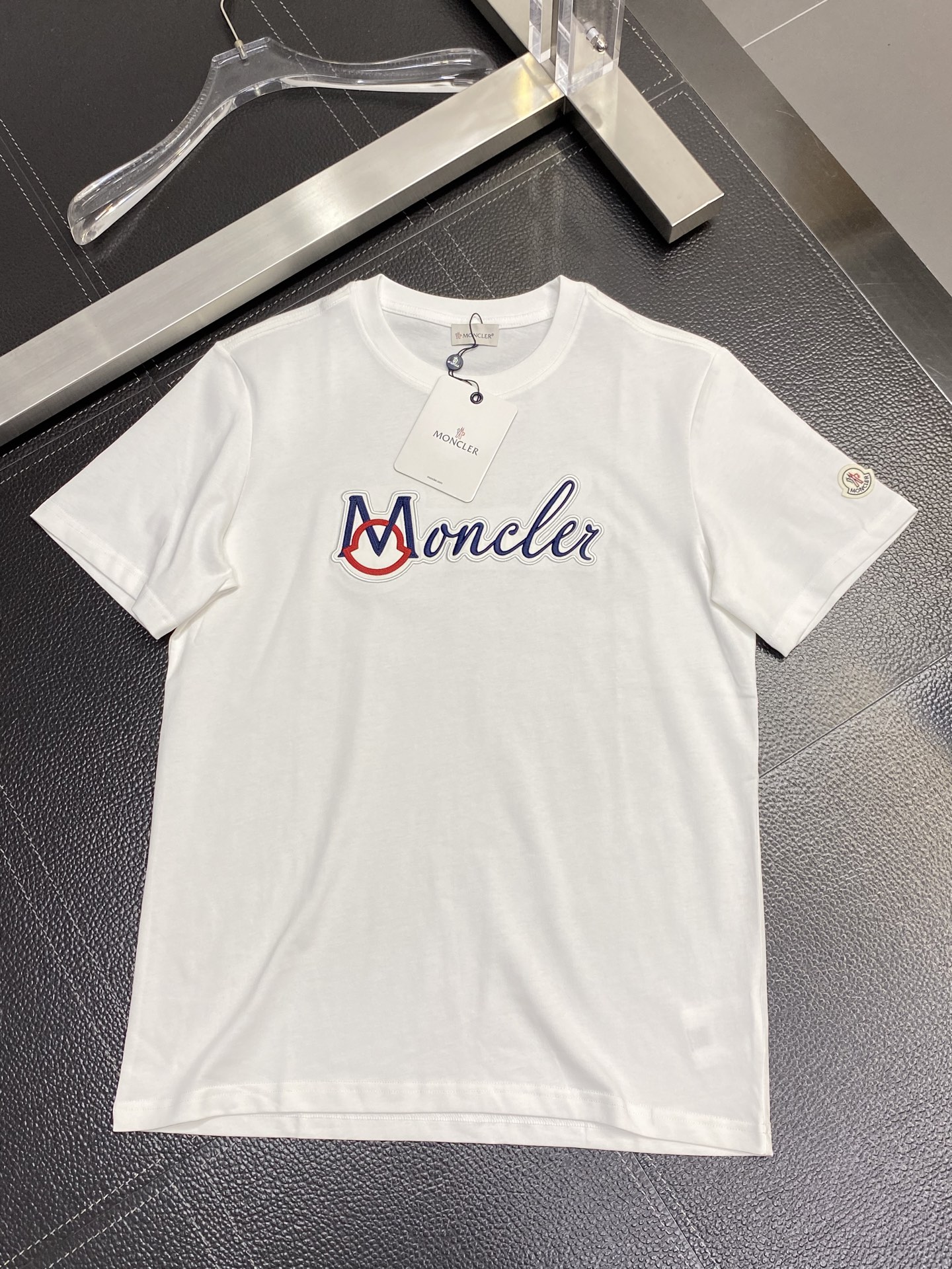 。Moncler蒙口💥独家专供新款原单男士休闲短袖 高端定制 高端版本 时尚百搭爆款⚠️⚠️✨✨进口面料