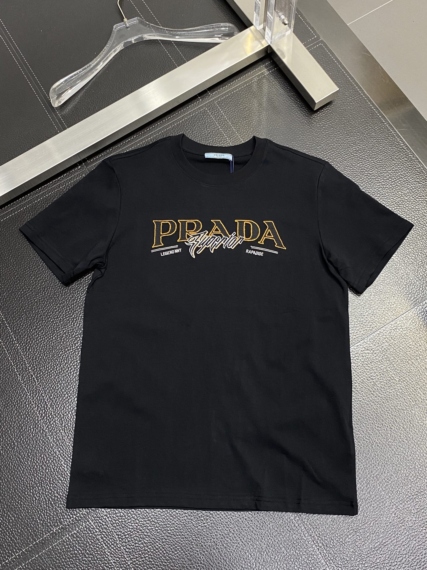 。Prada普拉达💥独家专供新款原单男士休闲短袖 高端定制 高端版本 时尚百搭爆款⚠️⚠️✨✨进口面料 