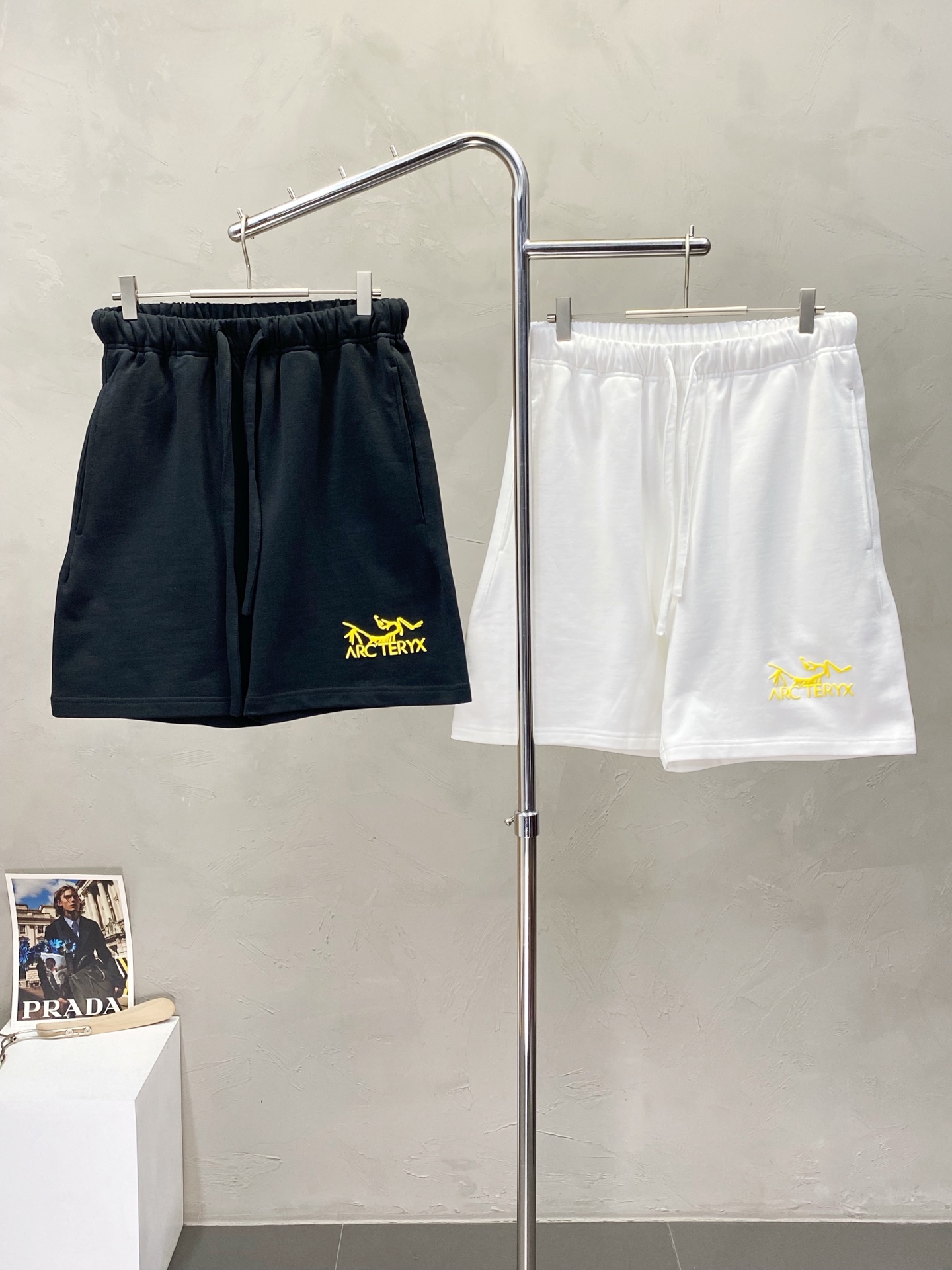 。Arc’teryx始祖鸟💥独家专供新款休闲短裤🩳高端版本！专柜定制面料 透气舒适度高，细节无可挑剔，品