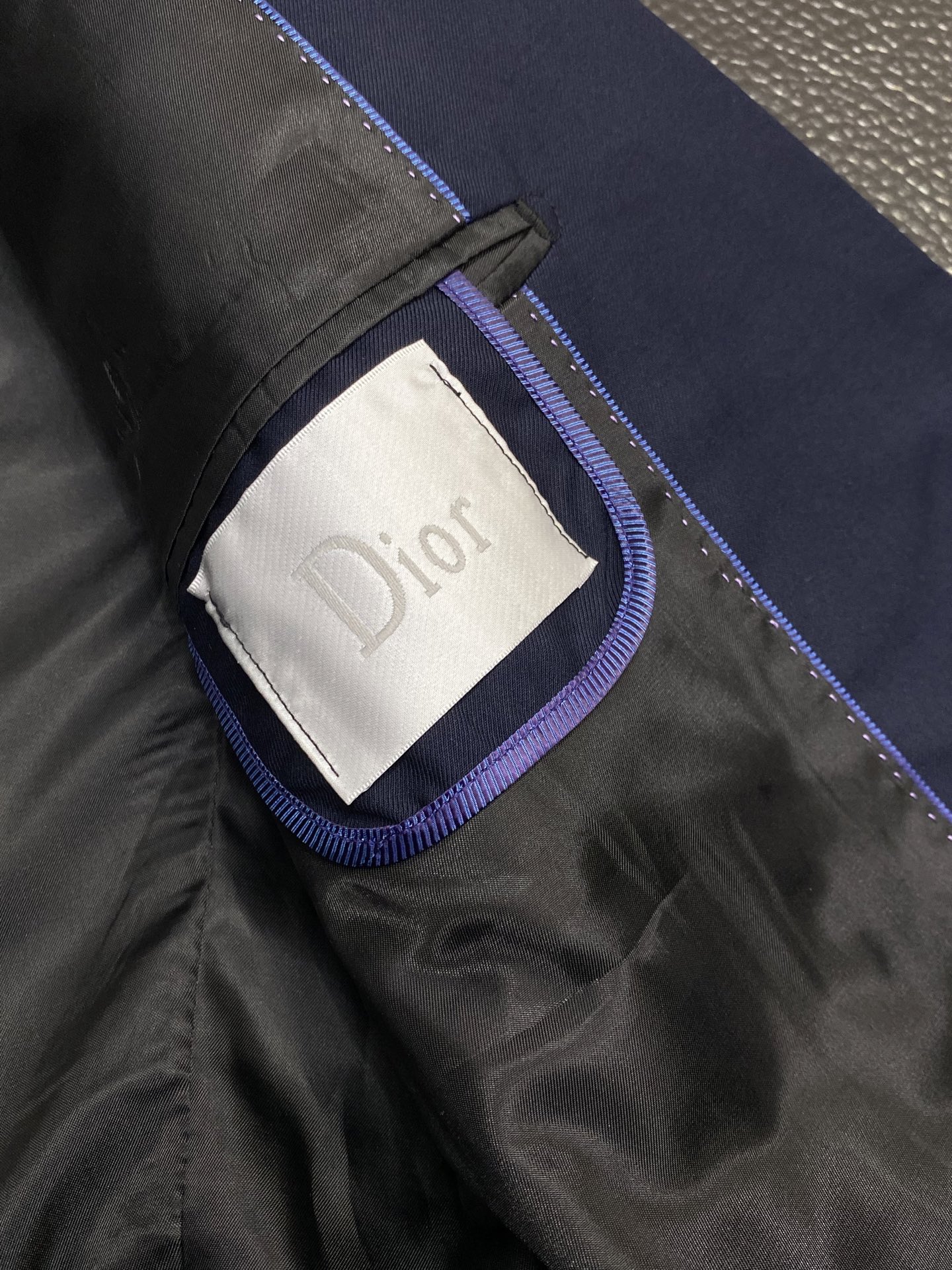 /套。Dior迪奥💥春秋新款西服套装，外贸公司订单 简约休闲西装外套，独家专供进口原版聚酯纤维面料，透气