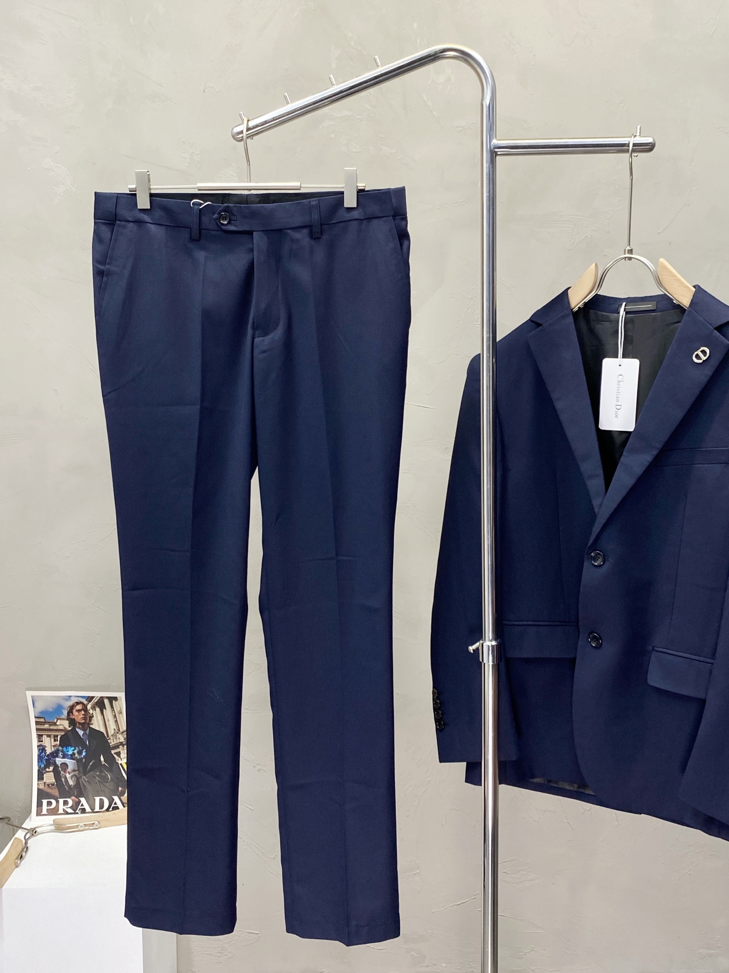 /套。Dior迪奥💥春秋新款西服套装，外贸公司订单 简约休闲西装外套，独家专供进口原版聚酯纤维面料，透气