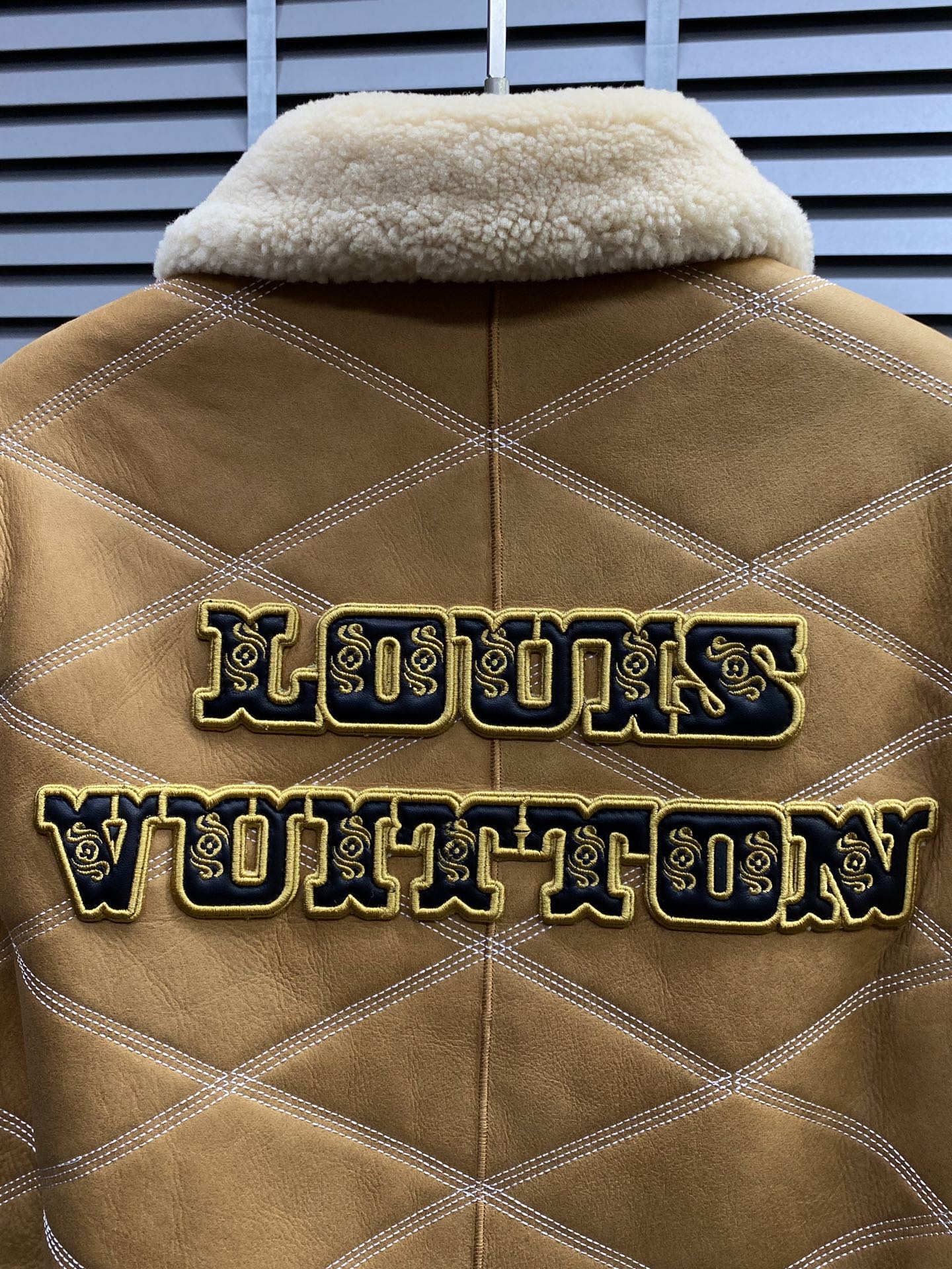 。皮衣-Louis Vuitton路易威登💥独家专供最新秋冬皮夹克外套 经典设计与颜值爆棚的皮衣 进口皮