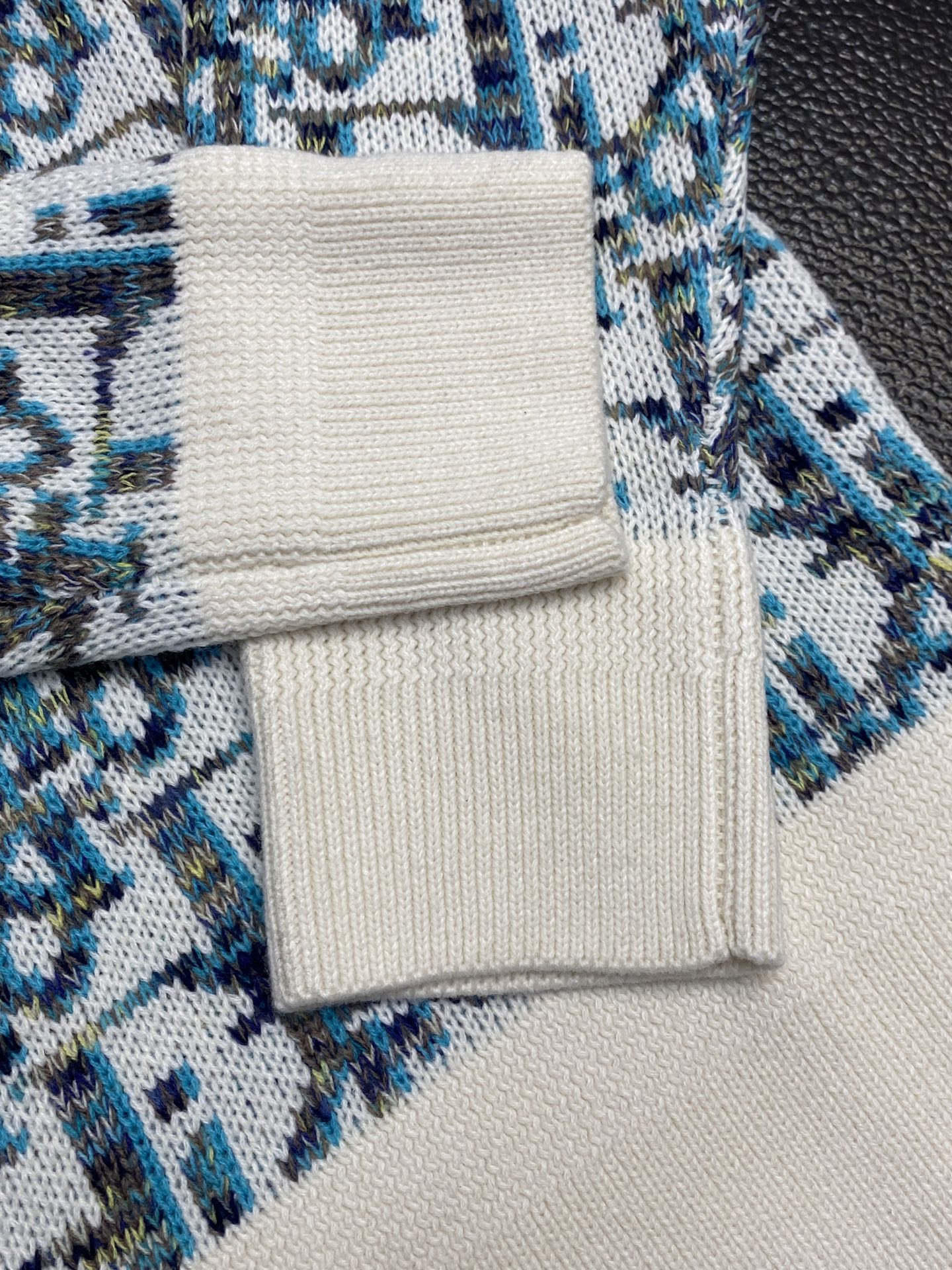 。Dior迪奥💥独家专供新款原单男士休闲秋冬毛衣 高端定制 高端版本 时尚百搭爆款⚠️⚠️✨✨进口面料 