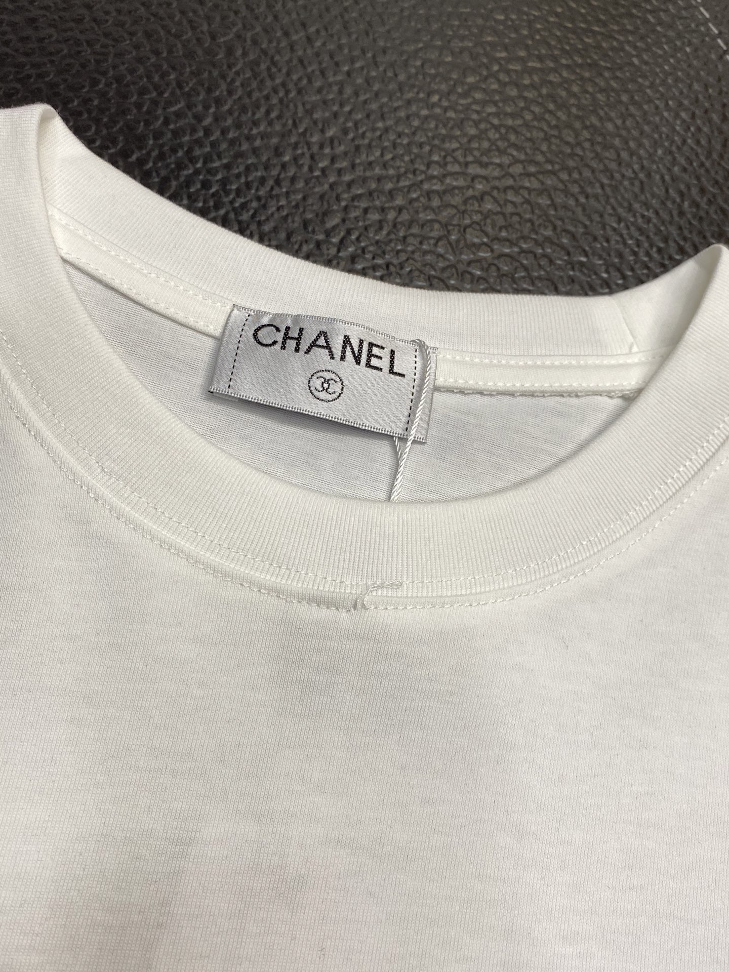 。CHANEL香奈儿💥独家专供新款原单男士休闲短袖 高端定制 高版本 时尚百搭爆款⚠️⚠️✨✨进口面料 