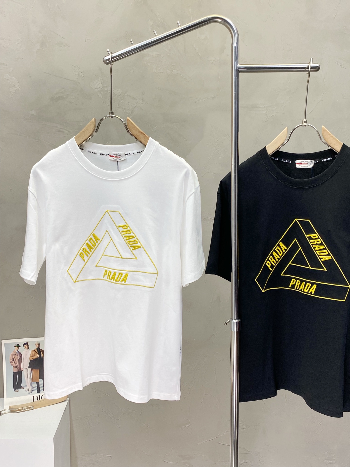 。Prada普拉达💥独家专供新款原单男士休闲短袖 高端定制 高版本 时尚百搭爆款⚠️⚠️✨✨进口面料 手