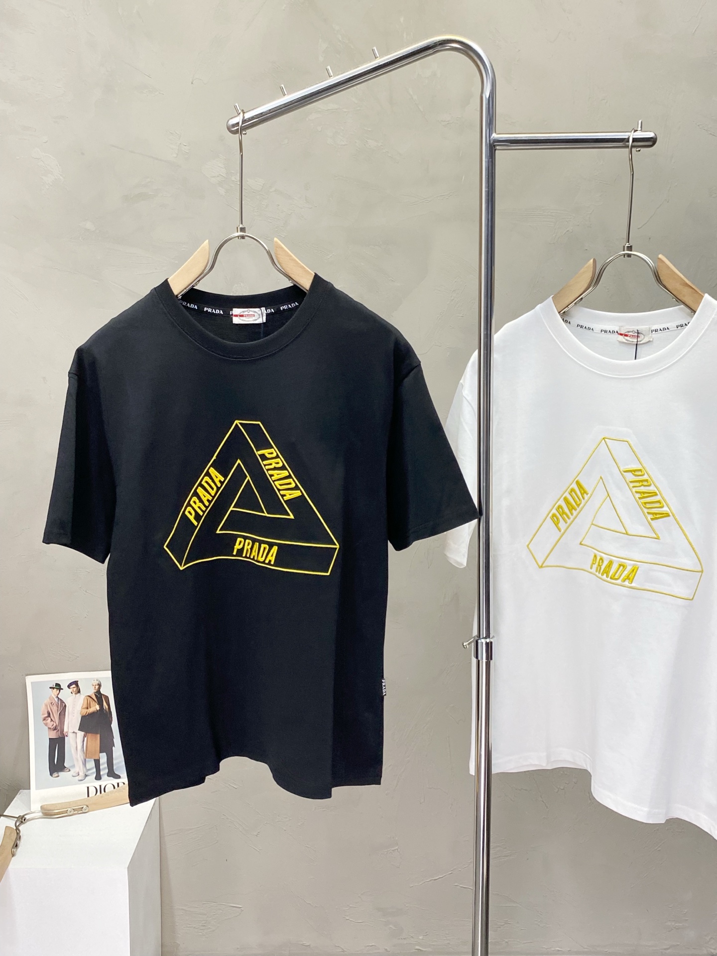 。Prada普拉达💥独家专供新款原单男士休闲短袖 高端定制 高版本 时尚百搭爆款⚠️⚠️✨✨进口面料 手